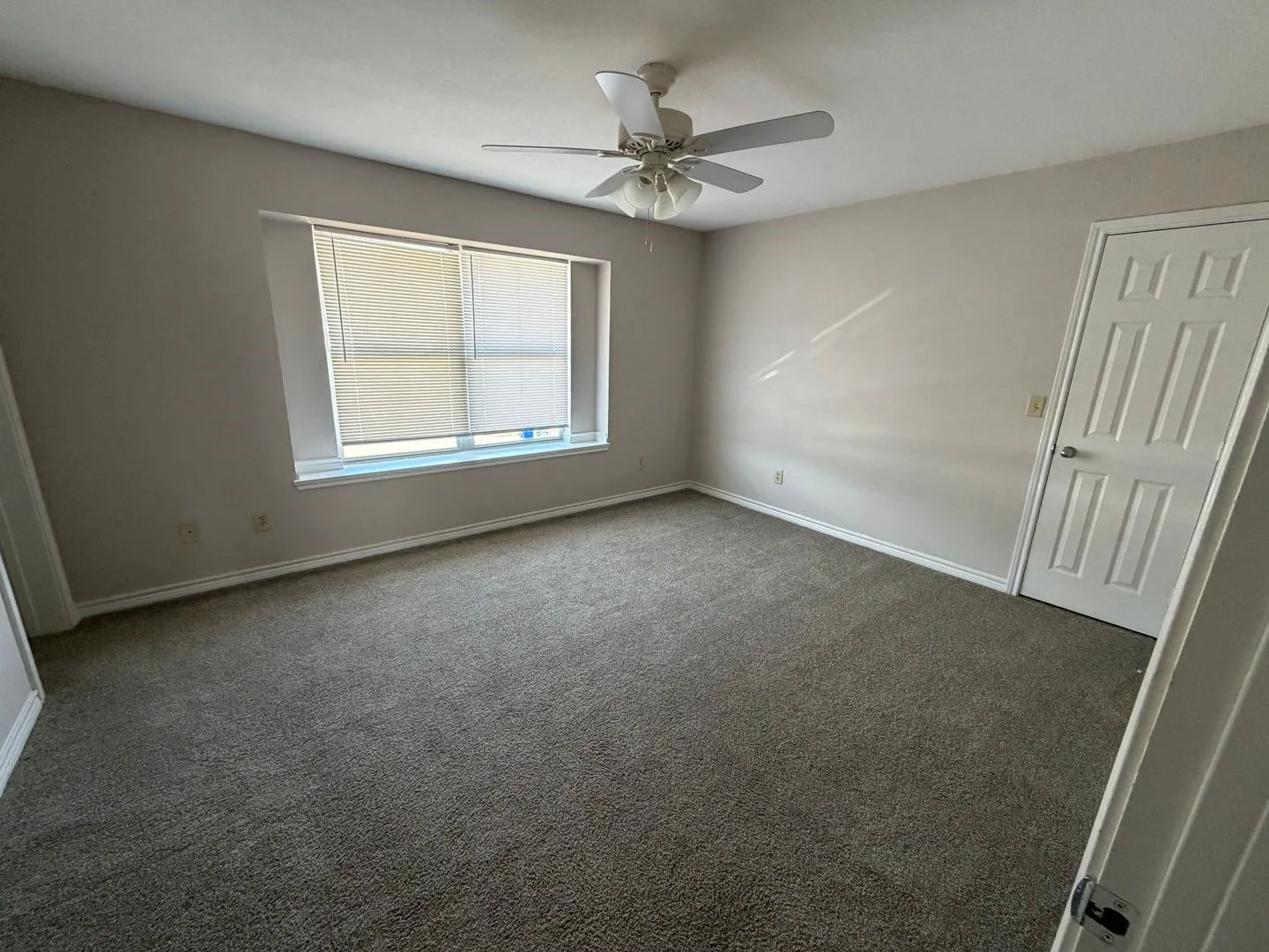 Duplex For Rent in Mc Lennan County , 2531 Pascal Court A, Waco, Texas 76706, 3 Bedroom, 4 Bathroom, 2 Garage spaces, 2,700 Sqft, built in 2005, mls#21399848, Real Estate Agent in Waco, Homes For Rent in Mc Lennan county, Homes For Rent in Waco, Realtor in Waco Texas, Real Estate Brokerage Independent Realty Texas, Luminita Cordes Realtor