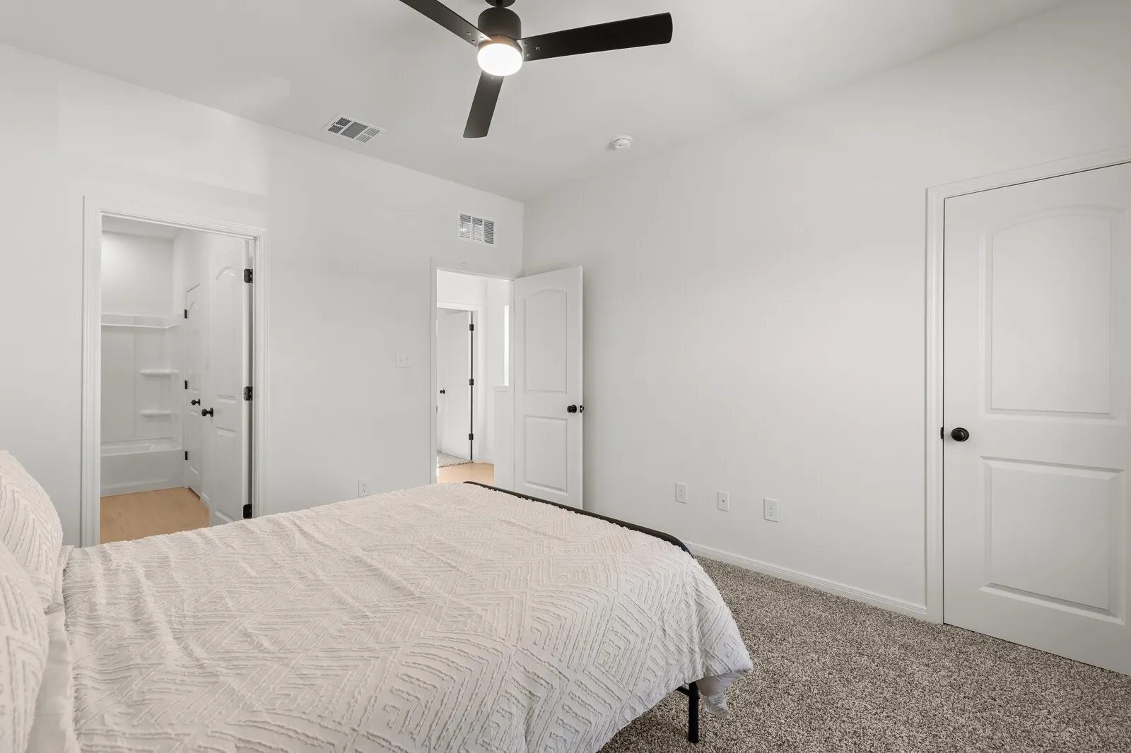 Single Family Residence For Sale in Mc Lennan County , 84 Crescent, Waco, Texas 76705, 3 Bedroom, 2 Bathroom, Garage spaces, 1,165 Sqft, built in 2026, mls#21399075, Real Estate Agent in Waco, Homes For Sale in Mc Lennan county, Homes For Sale in Waco, Realtor in Waco Texas, Real Estate Brokerage Independent Realty Texas, Luminita Cordes Realtor