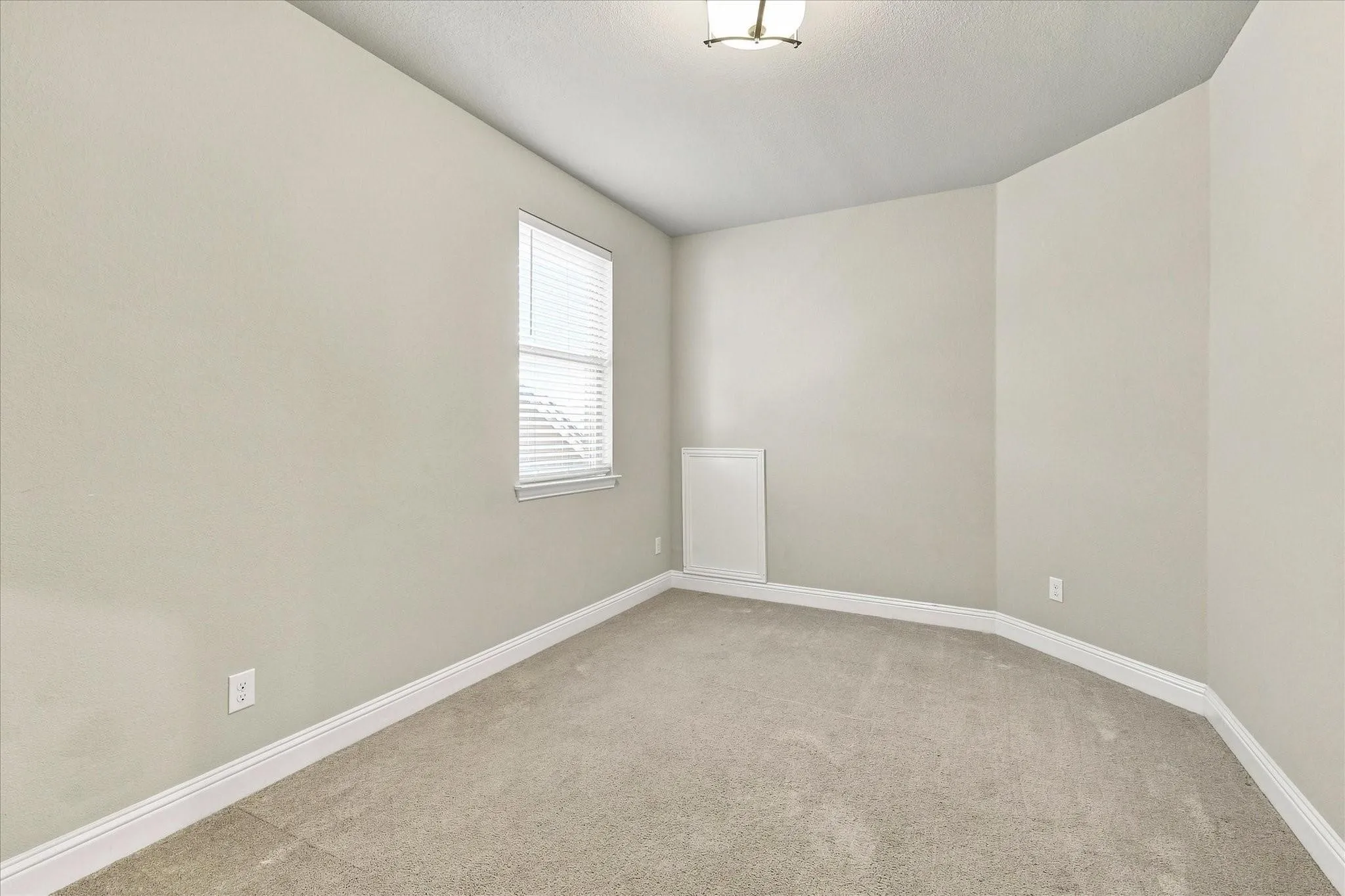 Bedroom #4 with ensuite bathroom