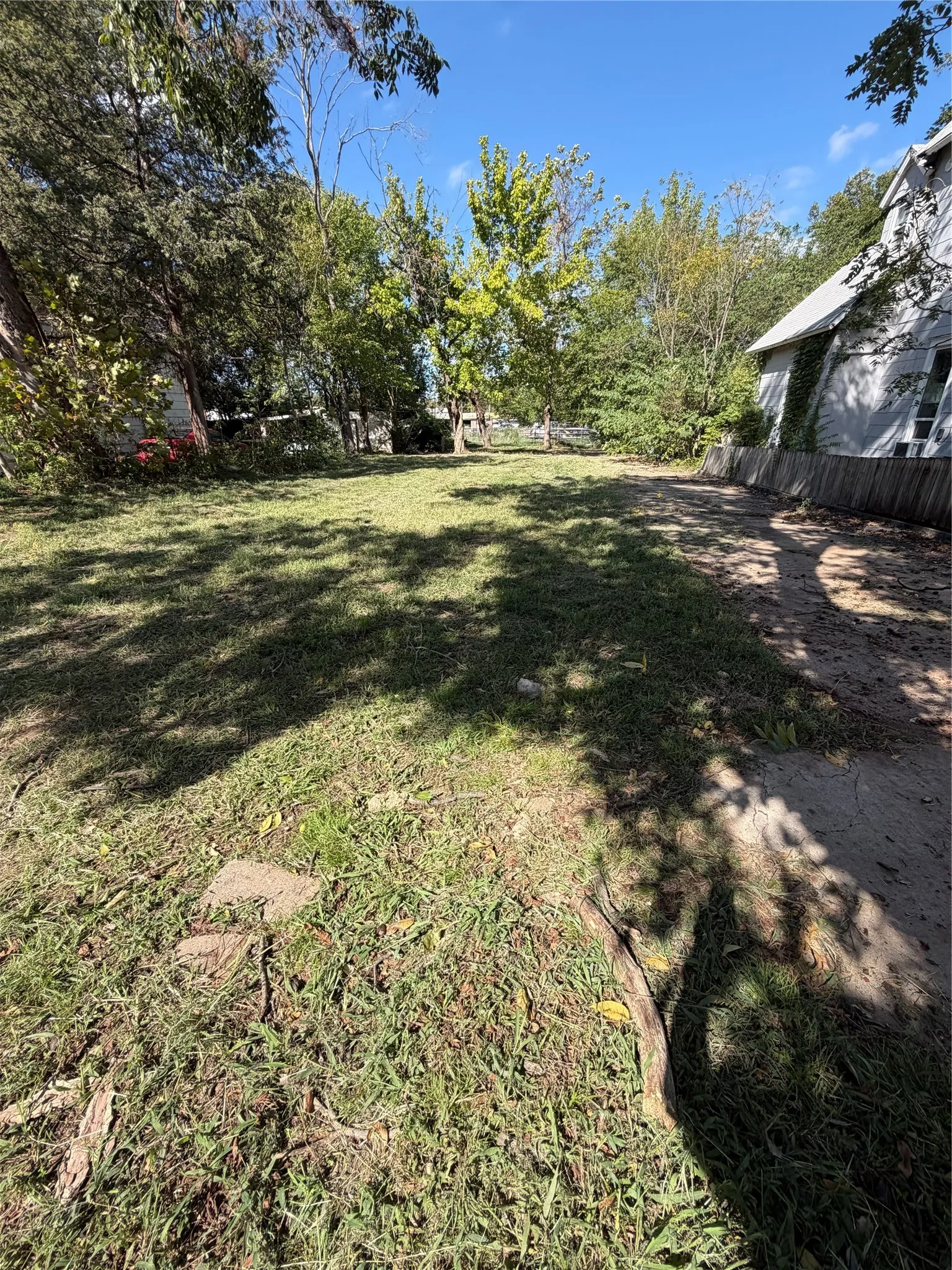 Unimproved Land For Sale in Grayson County , 717 W Day Street, Denison, Texas 75020, 0, 0, Garage spaces, 0 Sqft, built in 0, mls#21399855, Real Estate Agent in Denison, Homes For Sale in Grayson county, Homes For Sale in Denison, Realtor in Denison Texas, Real Estate Brokerage Independent Realty Texas, Luminita Cordes Realtor