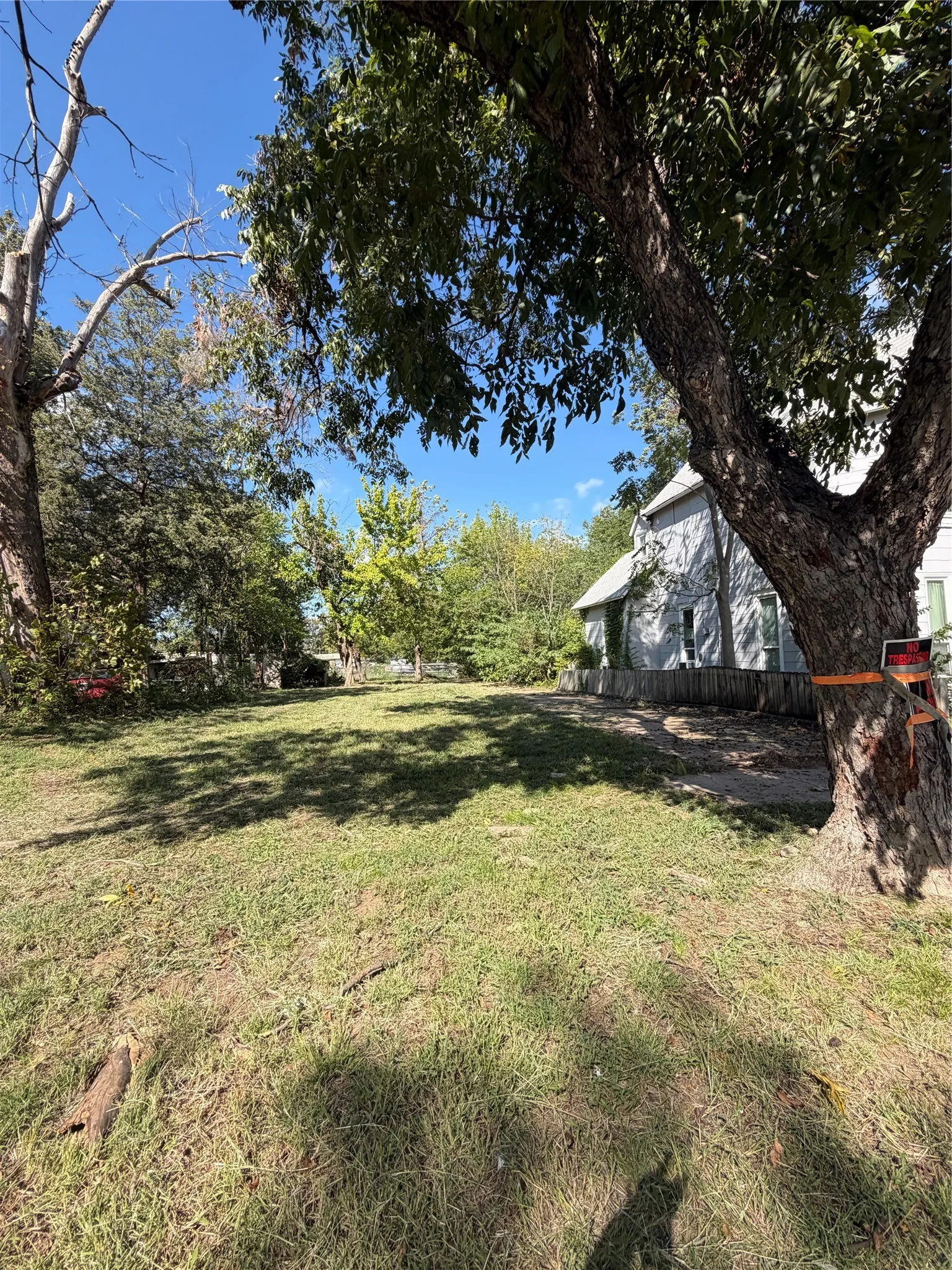 Unimproved Land For Sale in Grayson County , 717 W Day Street, Denison, Texas 75020, 0, 0, Garage spaces, 0 Sqft, built in 0, mls#21399855, Real Estate Agent in Denison, Homes For Sale in Grayson county, Homes For Sale in Denison, Realtor in Denison Texas, Real Estate Brokerage Independent Realty Texas, Luminita Cordes Realtor