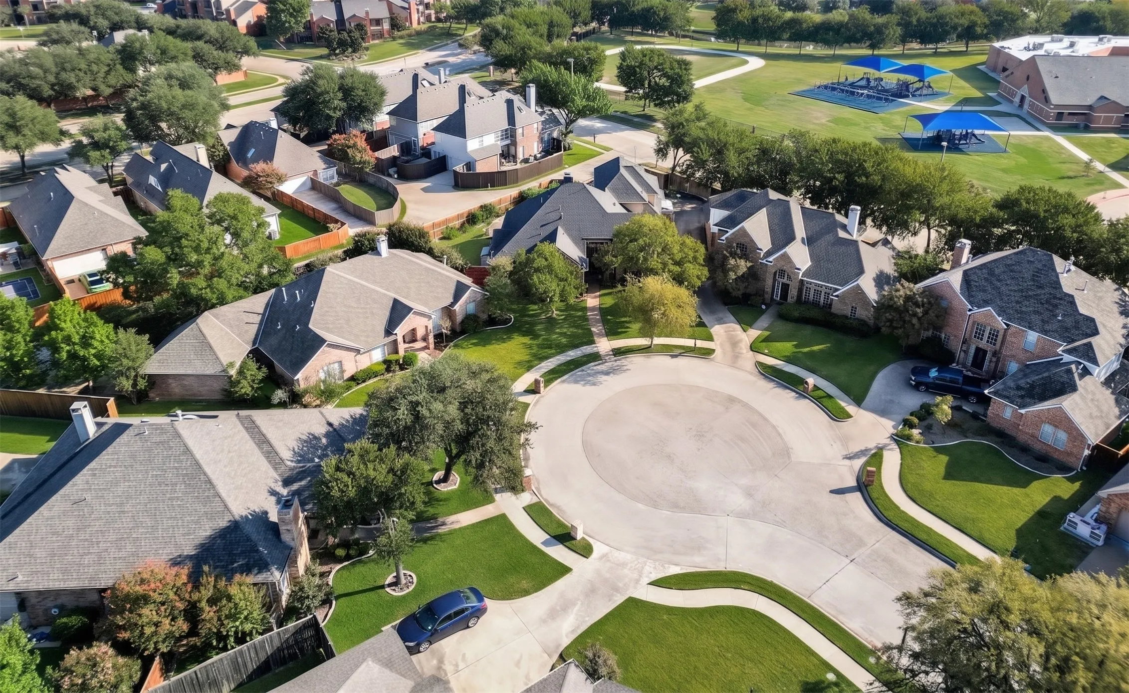 Single Family Residence For Sale in Dallas County , 9812 Canyon Crest Circle, Irving, Texas 75063, 4 Bedroom, 4 Bathroom, 3 Garage spaces, 3,228 Sqft, built in 1986, mls#21399776, Real Estate Agent in Irving, Homes For Sale in Dallas county, Homes For Sale in Irving, Realtor in Irving Texas, Real Estate Brokerage Independent Realty Texas, Luminita Cordes Realtor