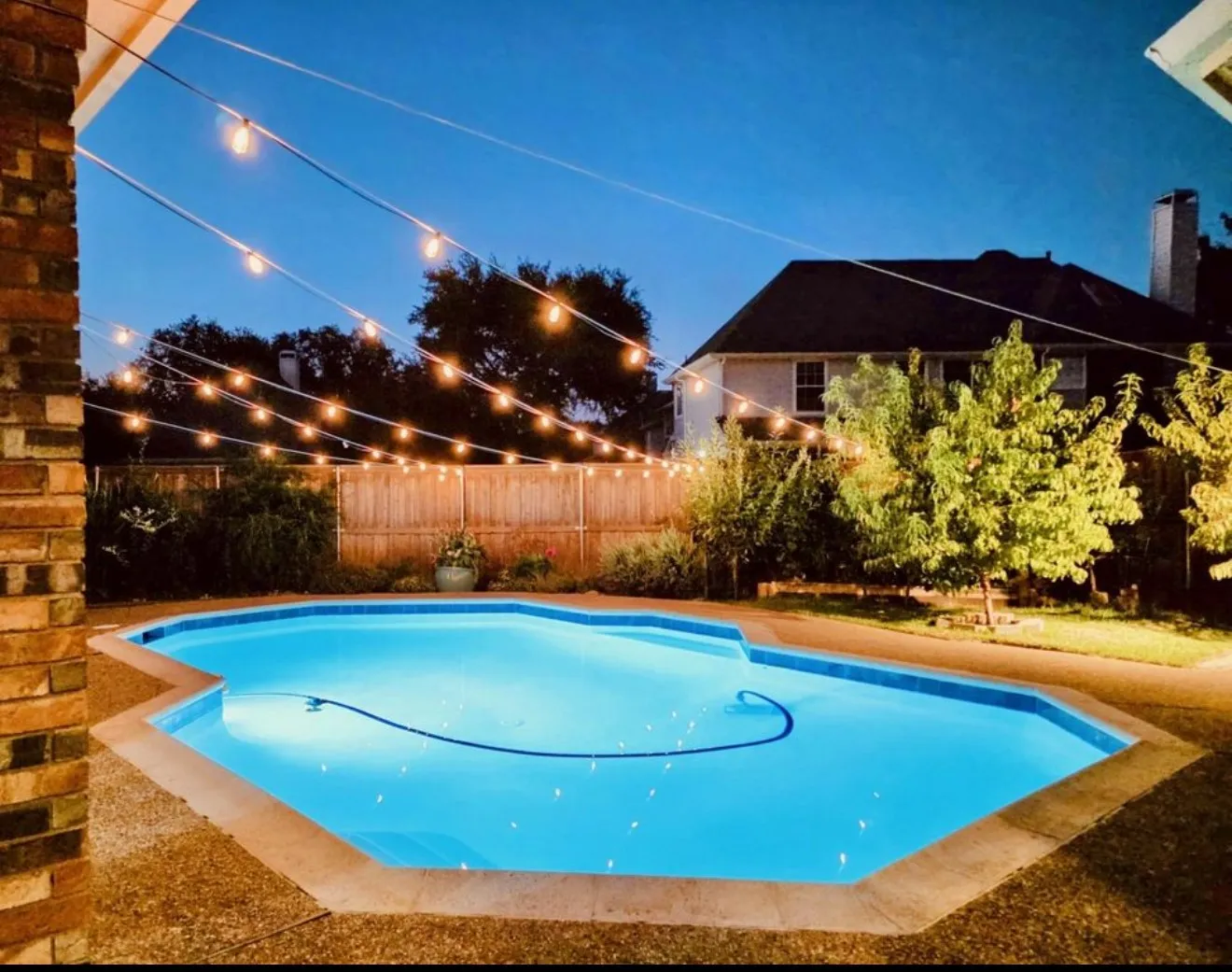 Single Family Residence For Sale in Dallas County , 9812 Canyon Crest Circle, Irving, Texas 75063, 4 Bedroom, 4 Bathroom, 3 Garage spaces, 3,228 Sqft, built in 1986, mls#21399776, Real Estate Agent in Irving, Homes For Sale in Dallas county, Homes For Sale in Irving, Realtor in Irving Texas, Real Estate Brokerage Independent Realty Texas, Luminita Cordes Realtor