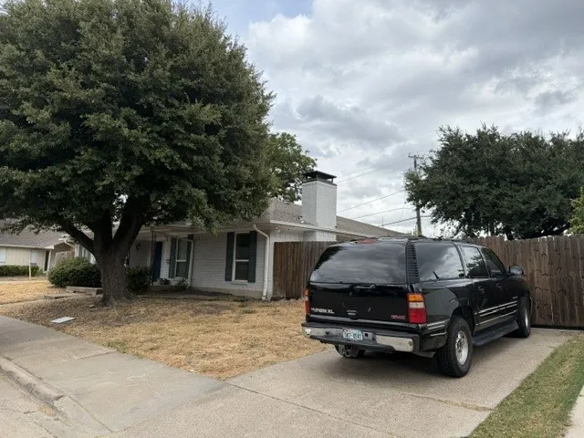 Duplex For Sale in Dallas County , 10040 Glenrio Lane, Dallas, Texas 75229, 6 Bedroom, 4 Bathroom, Garage spaces, 0 Sqft, built in 1972, mls#21399860, Real Estate Agent in Dallas, Homes For Sale in Dallas county, Homes For Sale in Dallas, Realtor in Dallas Texas, Real Estate Brokerage Independent Realty Texas, Luminita Cordes Realtor