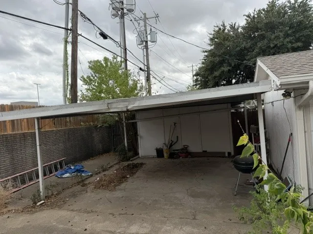 Duplex For Sale in Dallas County , 10040 Glenrio Lane, Dallas, Texas 75229, 6 Bedroom, 4 Bathroom, Garage spaces, 0 Sqft, built in 1972, mls#21399860, Real Estate Agent in Dallas, Homes For Sale in Dallas county, Homes For Sale in Dallas, Realtor in Dallas Texas, Real Estate Brokerage Independent Realty Texas, Luminita Cordes Realtor