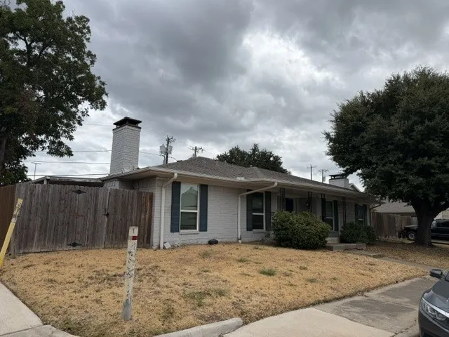 Duplex For Sale in Dallas County , 10040 Glenrio Lane, Dallas, Texas 75229, 6 Bedroom, 4 Bathroom, Garage spaces, 0 Sqft, built in 1972, mls#21399860, Real Estate Agent in Dallas, Homes For Sale in Dallas county, Homes For Sale in Dallas, Realtor in Dallas Texas, Real Estate Brokerage Independent Realty Texas, Luminita Cordes Realtor