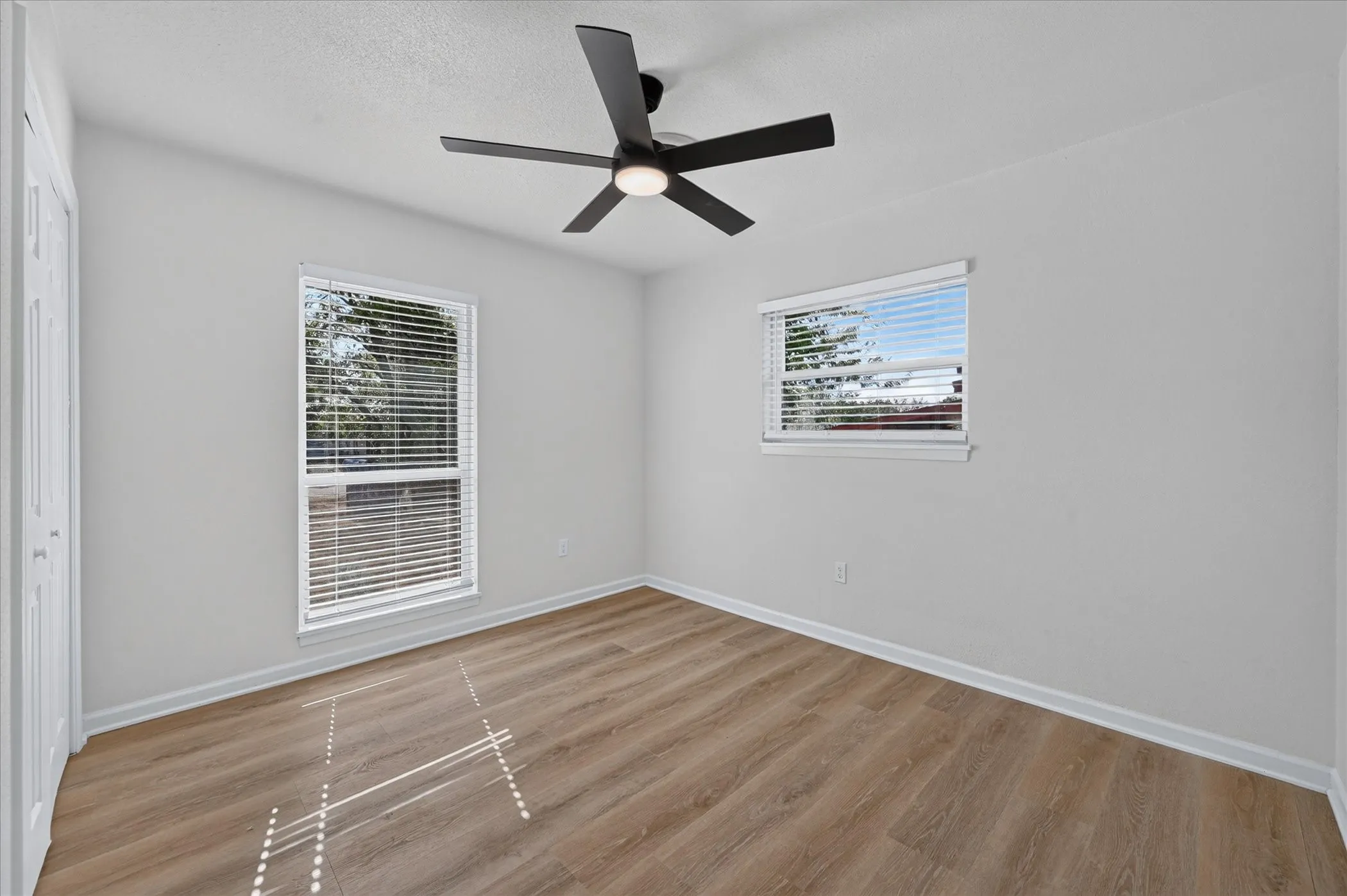 Single Family Residence For Sale in Johnson County , 108 Rosedale Avenue, Keene, Texas 76059, 4 Bedroom, 2 Bathroom, Garage spaces, 1,322 Sqft, built in 1963, mls#21389395, Real Estate Agent in Keene, Homes For Sale in Johnson county, Homes For Sale in Keene, Realtor in Keene Texas, Real Estate Brokerage Independent Realty Texas, Luminita Cordes Realtor
