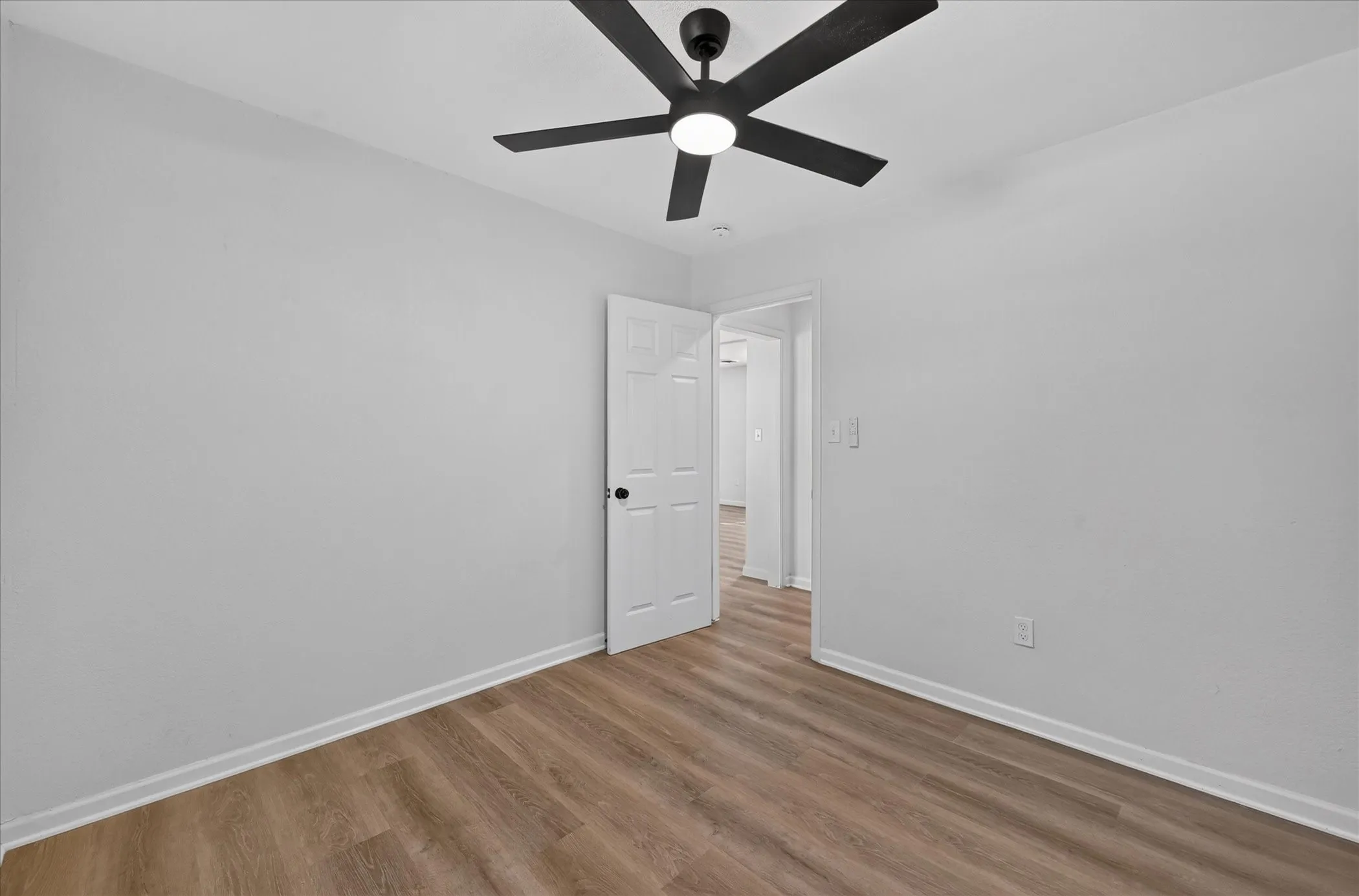Single Family Residence For Sale in Johnson County , 108 Rosedale Avenue, Keene, Texas 76059, 4 Bedroom, 2 Bathroom, Garage spaces, 1,322 Sqft, built in 1963, mls#21389395, Real Estate Agent in Keene, Homes For Sale in Johnson county, Homes For Sale in Keene, Realtor in Keene Texas, Real Estate Brokerage Independent Realty Texas, Luminita Cordes Realtor