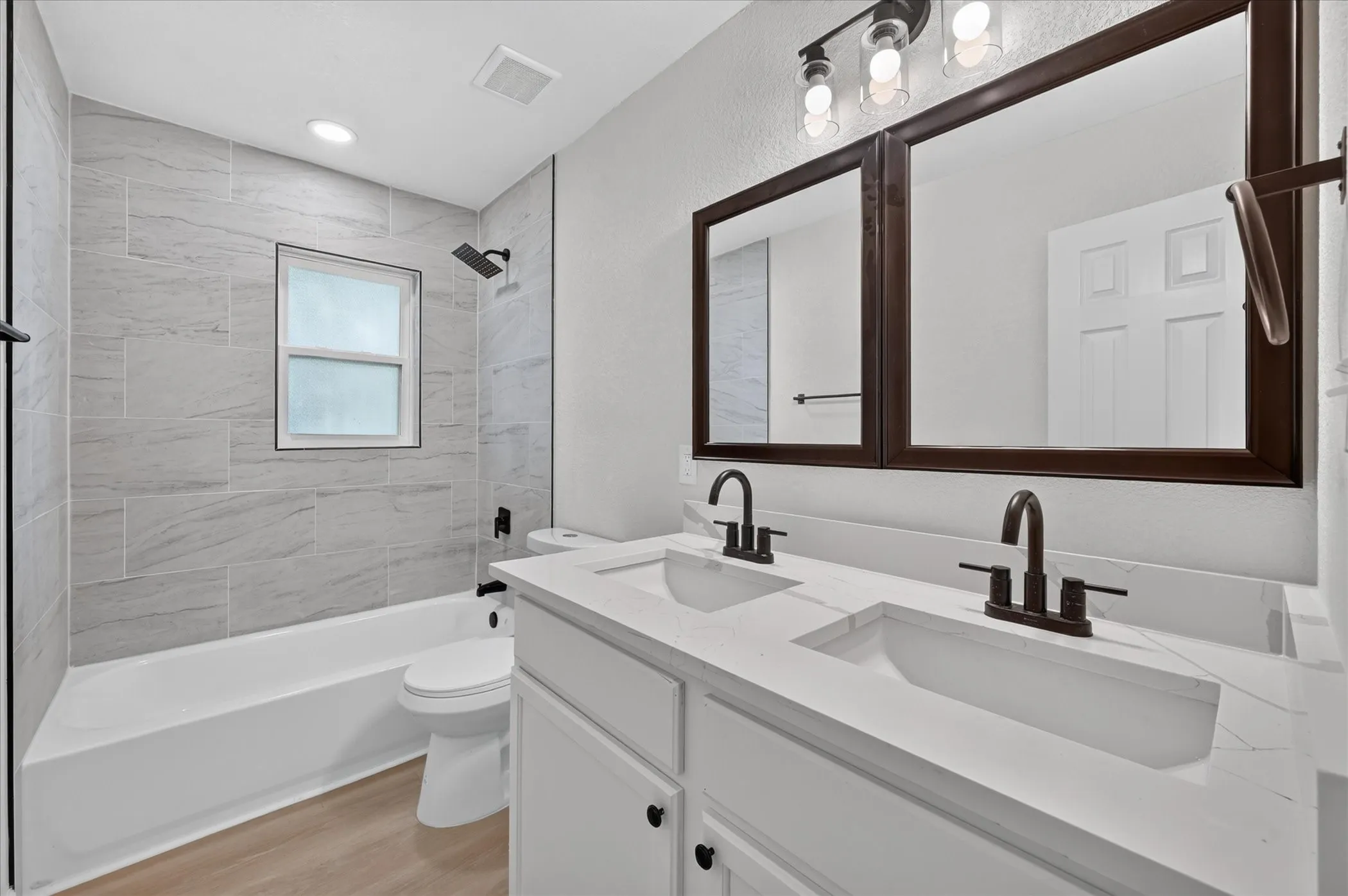 Single Family Residence For Sale in Johnson County , 108 Rosedale Avenue, Keene, Texas 76059, 4 Bedroom, 2 Bathroom, Garage spaces, 1,322 Sqft, built in 1963, mls#21389395, Real Estate Agent in Keene, Homes For Sale in Johnson county, Homes For Sale in Keene, Realtor in Keene Texas, Real Estate Brokerage Independent Realty Texas, Luminita Cordes Realtor