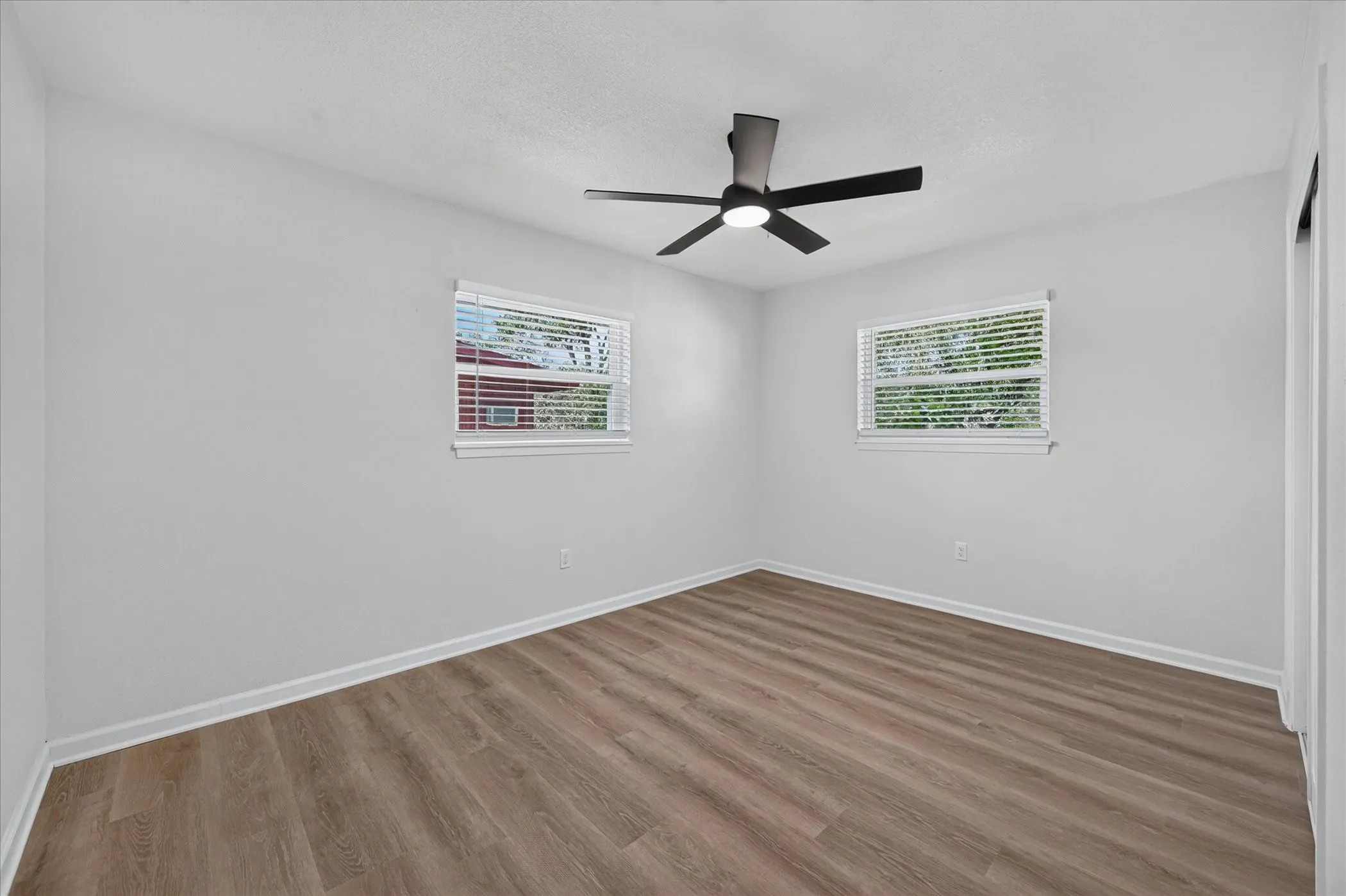 Single Family Residence For Sale in Johnson County , 108 Rosedale Avenue, Keene, Texas 76059, 4 Bedroom, 2 Bathroom, Garage spaces, 1,322 Sqft, built in 1963, mls#21389395, Real Estate Agent in Keene, Homes For Sale in Johnson county, Homes For Sale in Keene, Realtor in Keene Texas, Real Estate Brokerage Independent Realty Texas, Luminita Cordes Realtor