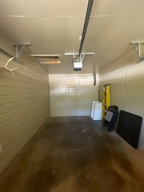 Duplex For Rent in Taylor County , 1142 Highland Avenue 1140, Abilene, Texas 79605, 1 Bedroom, 1 Bathroom, 1 Garage spaces, 920 Sqft, built in 1956, mls#21399865, Real Estate Agent in Abilene, Homes For Rent in Taylor county, Homes For Rent in Abilene, Realtor in Abilene Texas, Real Estate Brokerage Independent Realty Texas, Luminita Cordes Realtor