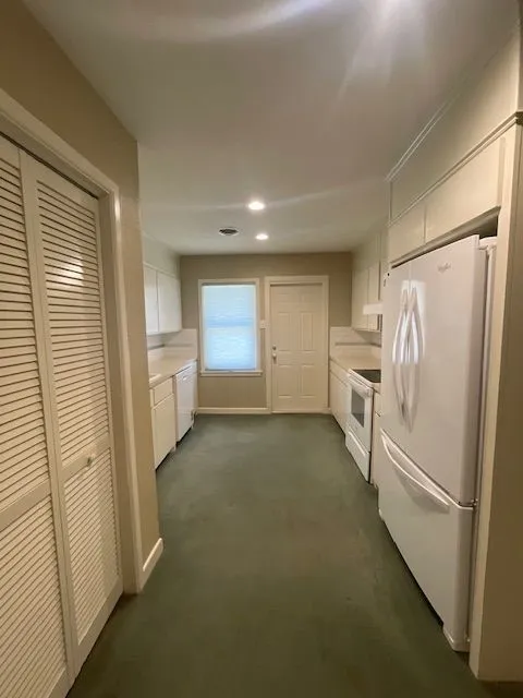 Duplex For Rent in Taylor County , 1142 Highland Avenue 1140, Abilene, Texas 79605, 1 Bedroom, 1 Bathroom, 1 Garage spaces, 920 Sqft, built in 1956, mls#21399865, Real Estate Agent in Abilene, Homes For Rent in Taylor county, Homes For Rent in Abilene, Realtor in Abilene Texas, Real Estate Brokerage Independent Realty Texas, Luminita Cordes Realtor