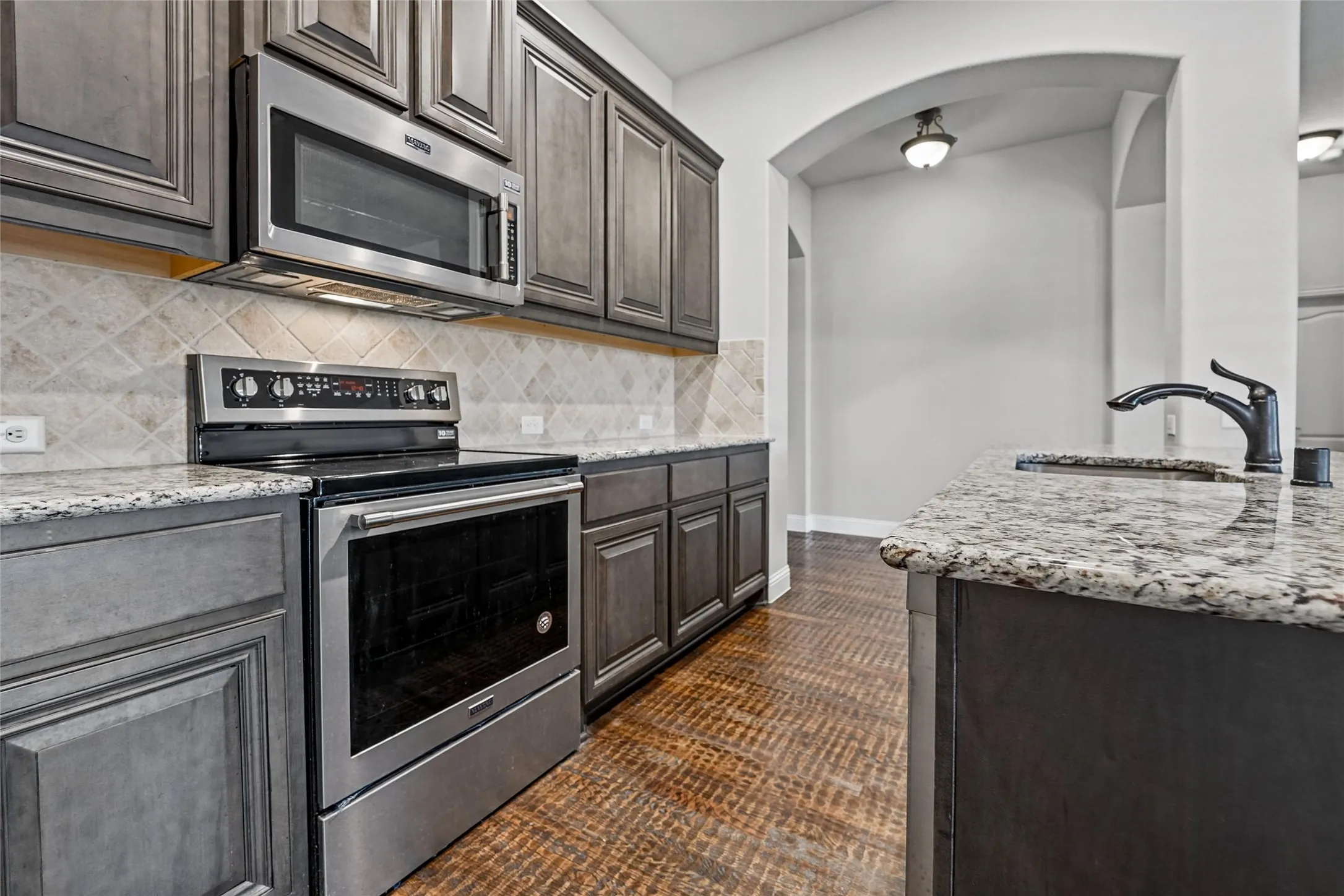 Single Family Residence For Sale in Collin County , 2107 Victoria Lane, Princeton, Texas 75407, 4 Bedroom, 2 Bathroom, 2 Garage spaces, 1,964 Sqft, built in 2018, mls#21399850, Real Estate Agent in Princeton, Homes For Sale in Collin county, Homes For Sale in Princeton, Realtor in Princeton Texas, Real Estate Brokerage Independent Realty Texas, Luminita Cordes Realtor