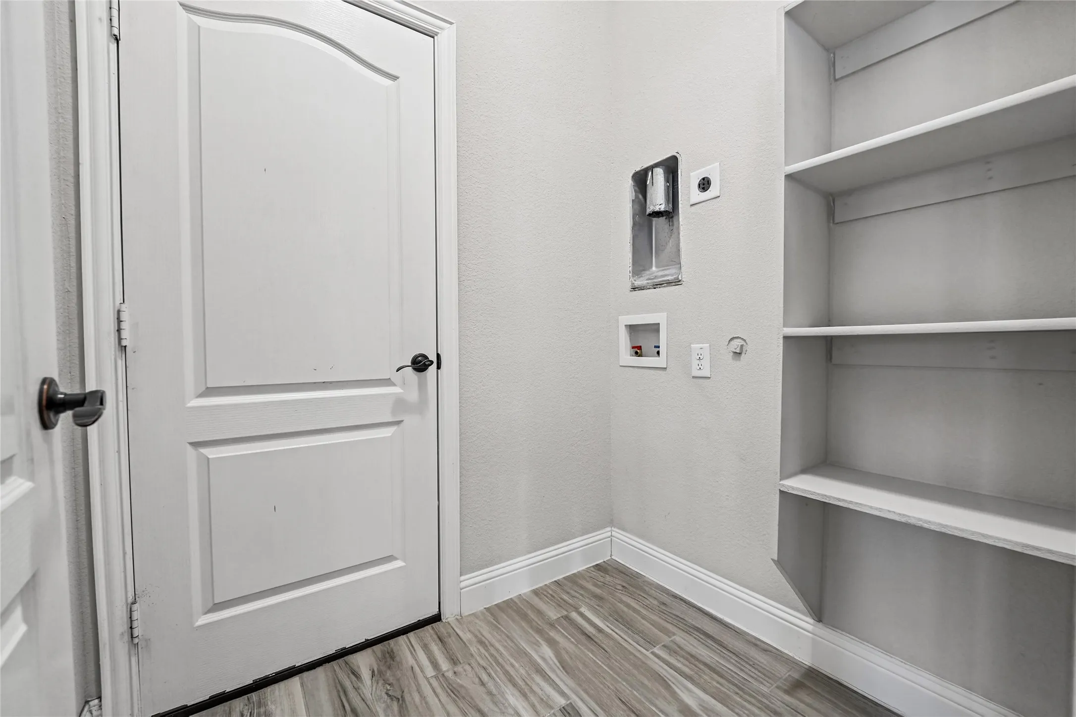 Single Family Residence For Sale in Collin County , 2107 Victoria Lane, Princeton, Texas 75407, 4 Bedroom, 2 Bathroom, 2 Garage spaces, 1,964 Sqft, built in 2018, mls#21399850, Real Estate Agent in Princeton, Homes For Sale in Collin county, Homes For Sale in Princeton, Realtor in Princeton Texas, Real Estate Brokerage Independent Realty Texas, Luminita Cordes Realtor