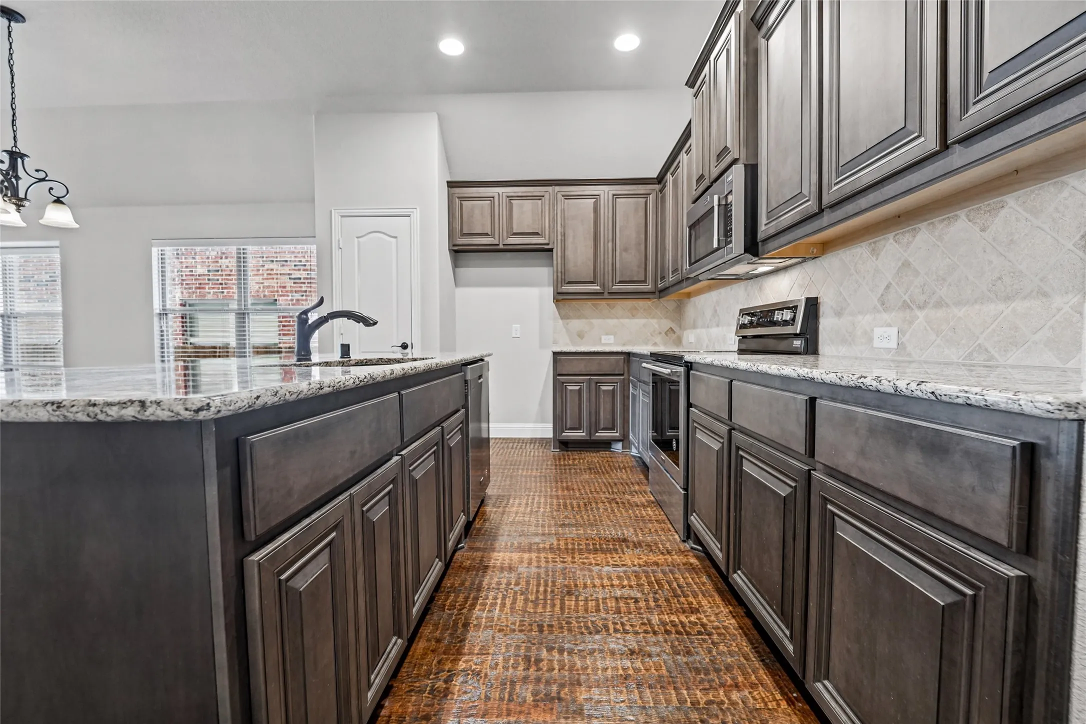 Single Family Residence For Sale in Collin County , 2107 Victoria Lane, Princeton, Texas 75407, 4 Bedroom, 2 Bathroom, 2 Garage spaces, 1,964 Sqft, built in 2018, mls#21399850, Real Estate Agent in Princeton, Homes For Sale in Collin county, Homes For Sale in Princeton, Realtor in Princeton Texas, Real Estate Brokerage Independent Realty Texas, Luminita Cordes Realtor