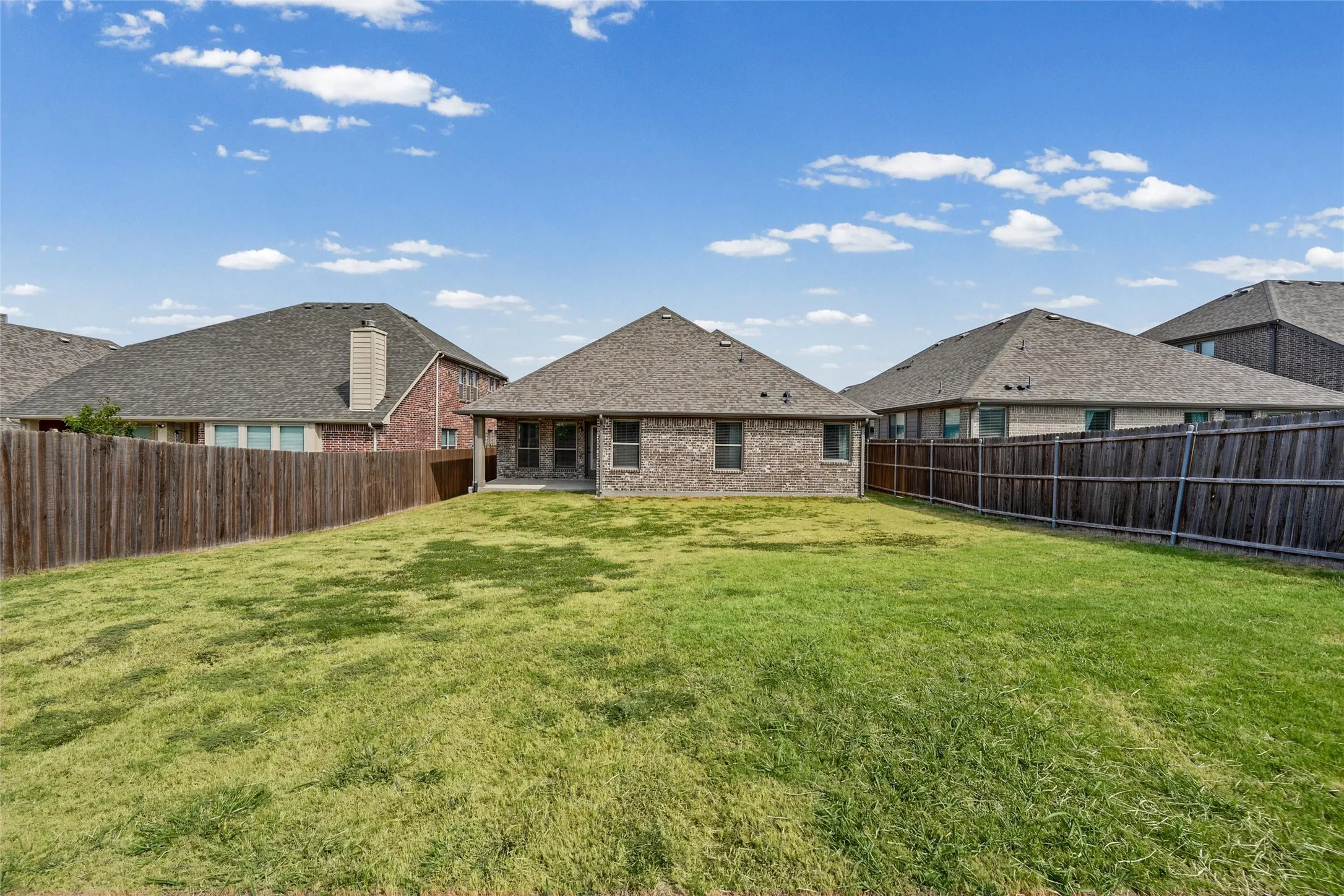 Single Family Residence For Sale in Collin County , 2107 Victoria Lane, Princeton, Texas 75407, 4 Bedroom, 2 Bathroom, 2 Garage spaces, 1,964 Sqft, built in 2018, mls#21399850, Real Estate Agent in Princeton, Homes For Sale in Collin county, Homes For Sale in Princeton, Realtor in Princeton Texas, Real Estate Brokerage Independent Realty Texas, Luminita Cordes Realtor