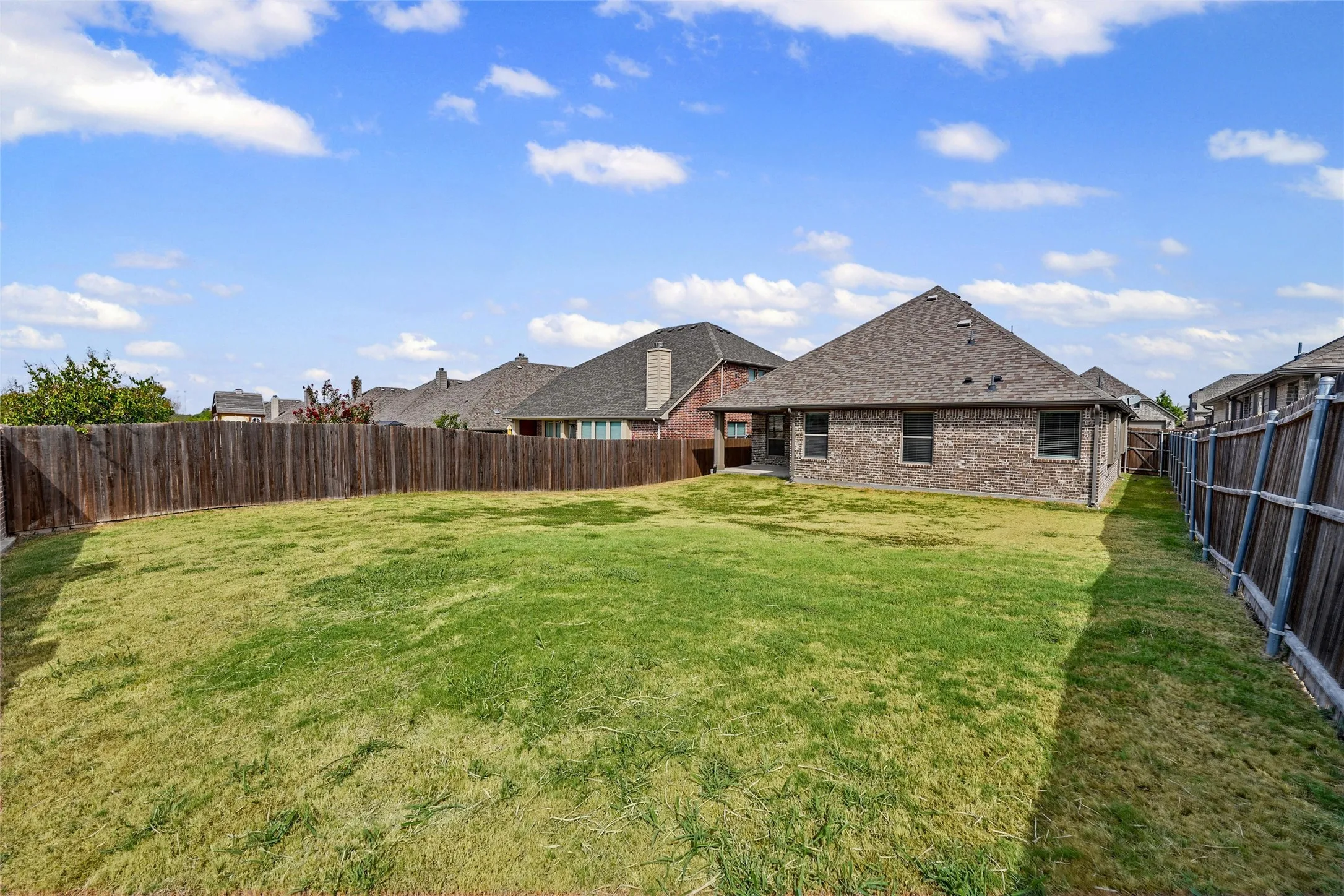 Single Family Residence For Sale in Collin County , 2107 Victoria Lane, Princeton, Texas 75407, 4 Bedroom, 2 Bathroom, 2 Garage spaces, 1,964 Sqft, built in 2018, mls#21399850, Real Estate Agent in Princeton, Homes For Sale in Collin county, Homes For Sale in Princeton, Realtor in Princeton Texas, Real Estate Brokerage Independent Realty Texas, Luminita Cordes Realtor