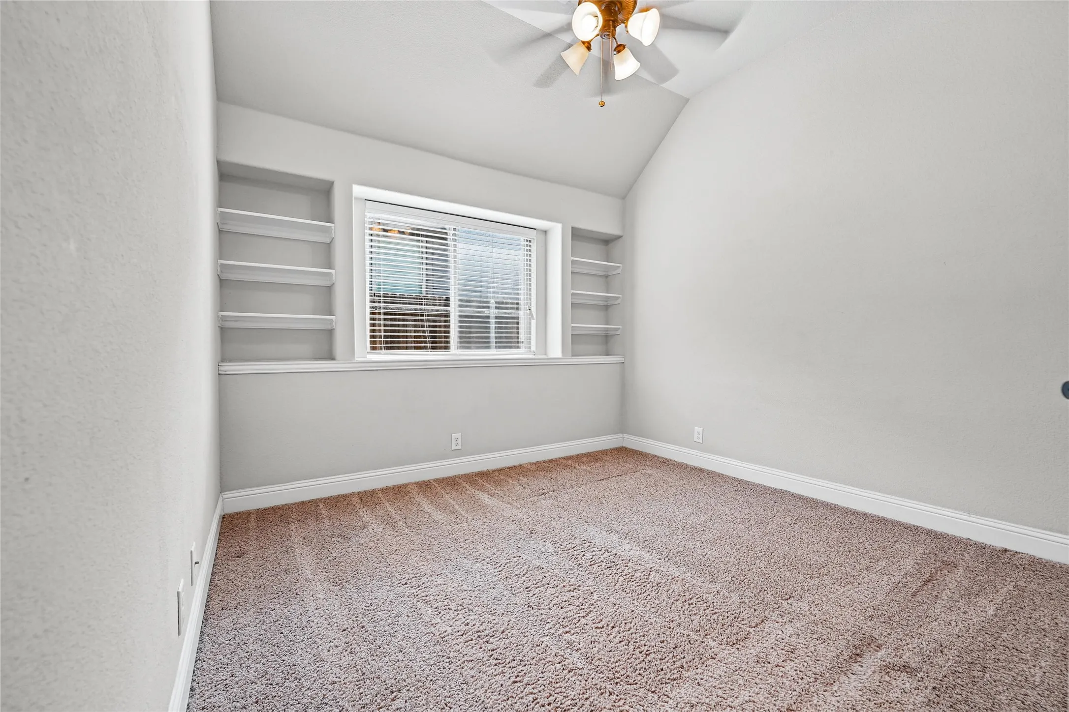 Single Family Residence For Sale in Collin County , 2107 Victoria Lane, Princeton, Texas 75407, 4 Bedroom, 2 Bathroom, 2 Garage spaces, 1,964 Sqft, built in 2018, mls#21399850, Real Estate Agent in Princeton, Homes For Sale in Collin county, Homes For Sale in Princeton, Realtor in Princeton Texas, Real Estate Brokerage Independent Realty Texas, Luminita Cordes Realtor