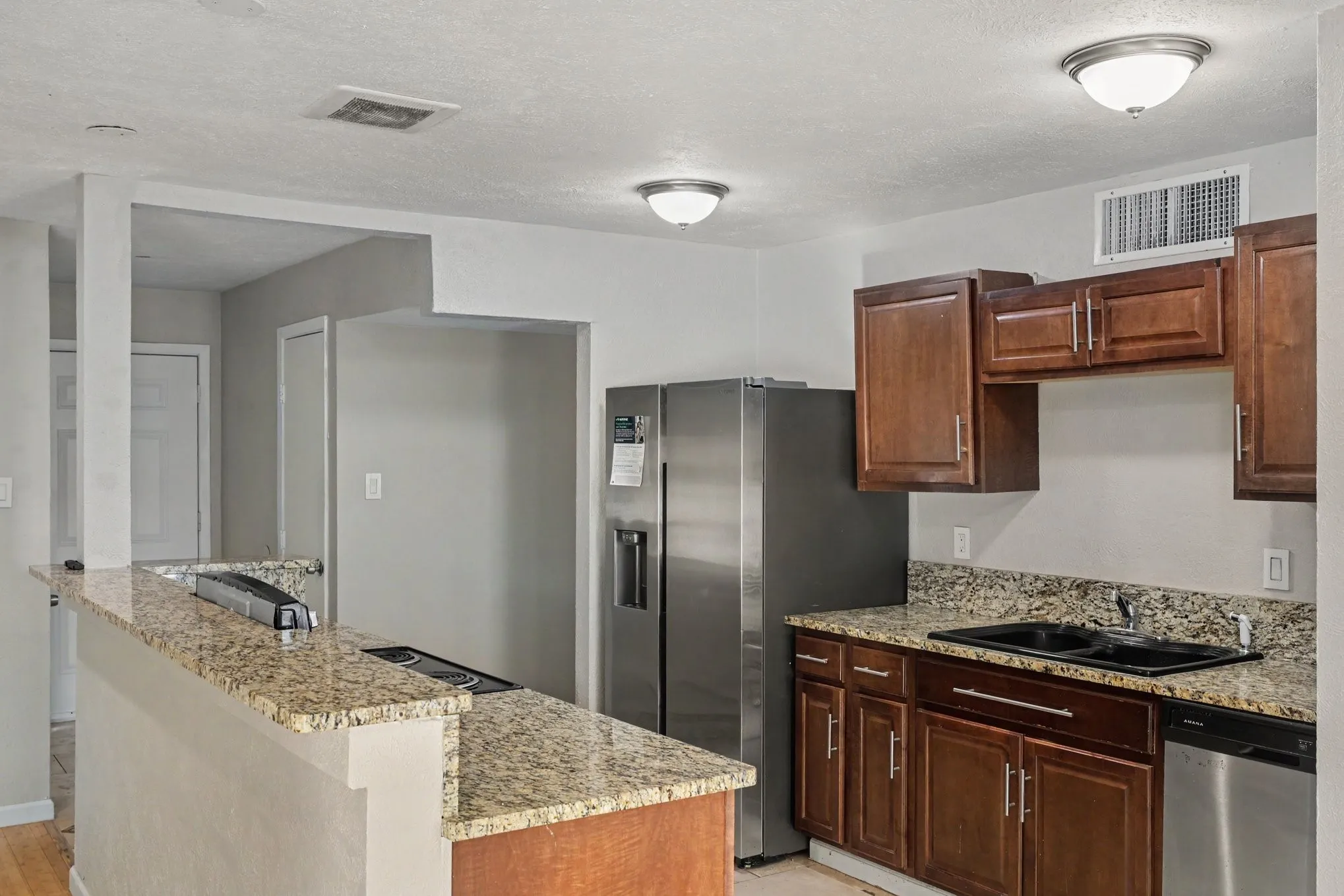 Single Family Residence For Sale in Denton County , 5312 Slay Drive, The Colony, Texas 75056, 3 Bedroom, 2 Bathroom, 2 Garage spaces, 1,339 Sqft, built in 1974, mls#21398437, Real Estate Agent in The Colony, Homes For Sale in Denton county, Homes For Sale in The Colony, Realtor in The Colony Texas, Real Estate Brokerage Independent Realty Texas, Luminita Cordes Realtor