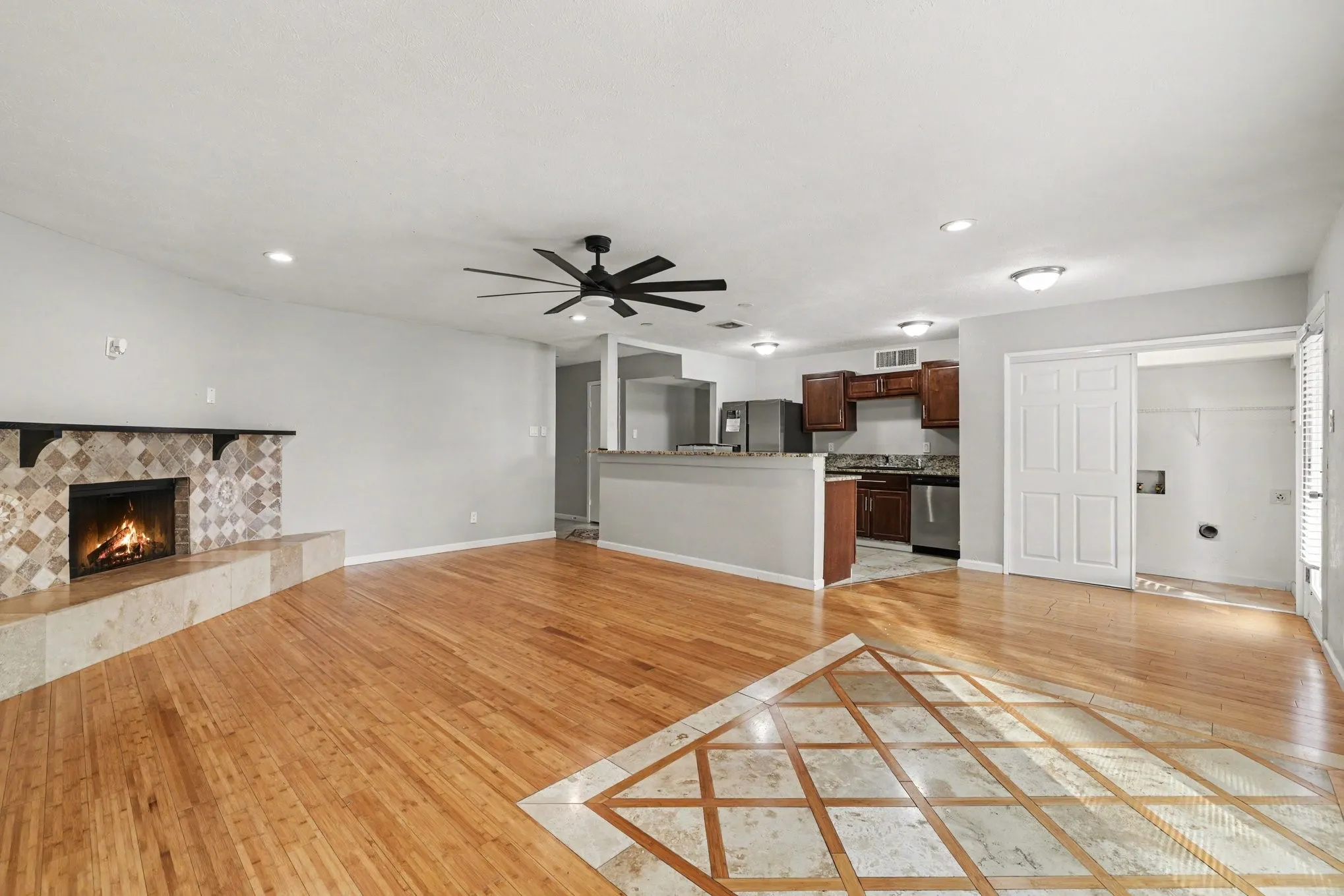 Single Family Residence For Sale in Denton County , 5312 Slay Drive, The Colony, Texas 75056, 3 Bedroom, 2 Bathroom, 2 Garage spaces, 1,339 Sqft, built in 1974, mls#21398437, Real Estate Agent in The Colony, Homes For Sale in Denton county, Homes For Sale in The Colony, Realtor in The Colony Texas, Real Estate Brokerage Independent Realty Texas, Luminita Cordes Realtor