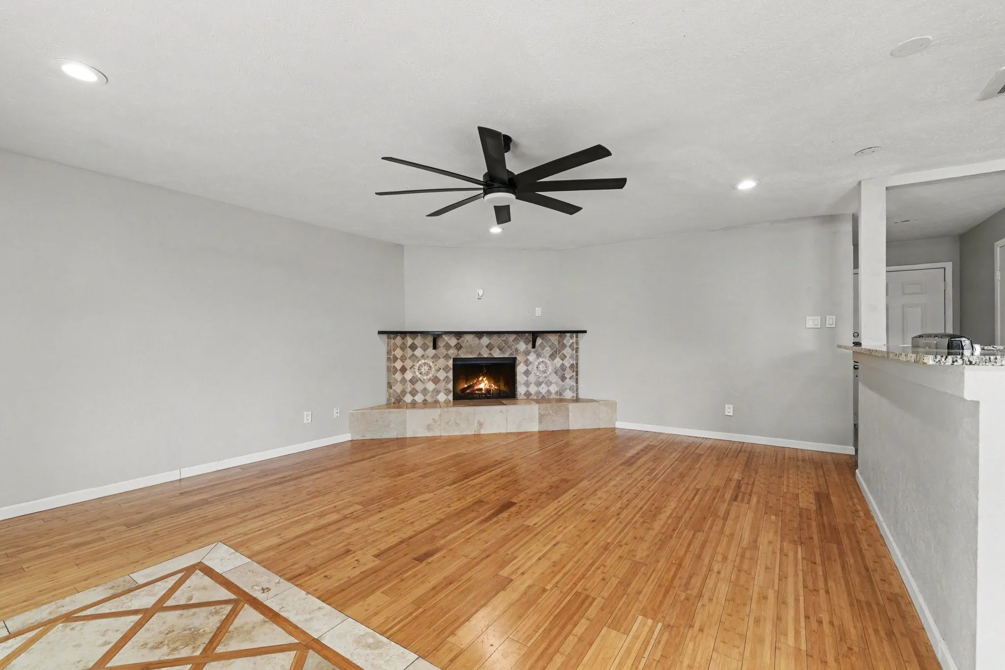 Single Family Residence For Sale in Denton County , 5312 Slay Drive, The Colony, Texas 75056, 3 Bedroom, 2 Bathroom, 2 Garage spaces, 1,339 Sqft, built in 1974, mls#21398437, Real Estate Agent in The Colony, Homes For Sale in Denton county, Homes For Sale in The Colony, Realtor in The Colony Texas, Real Estate Brokerage Independent Realty Texas, Luminita Cordes Realtor