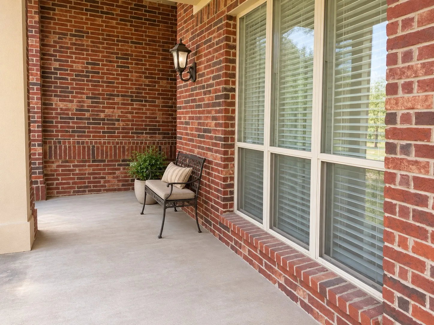 Single Family Residence For Rent in Tarrant County , 4700 Valleyview Drive, Mansfield, Texas 76063, 4 Bedroom, 2 Bathroom, 2 Garage spaces, 1,674 Sqft, built in 2010, mls#21395980, Real Estate Agent in Mansfield, Homes For Rent in Tarrant county, Homes For Rent in Mansfield, Realtor in Mansfield Texas, Real Estate Brokerage Independent Realty Texas, Luminita Cordes Realtor