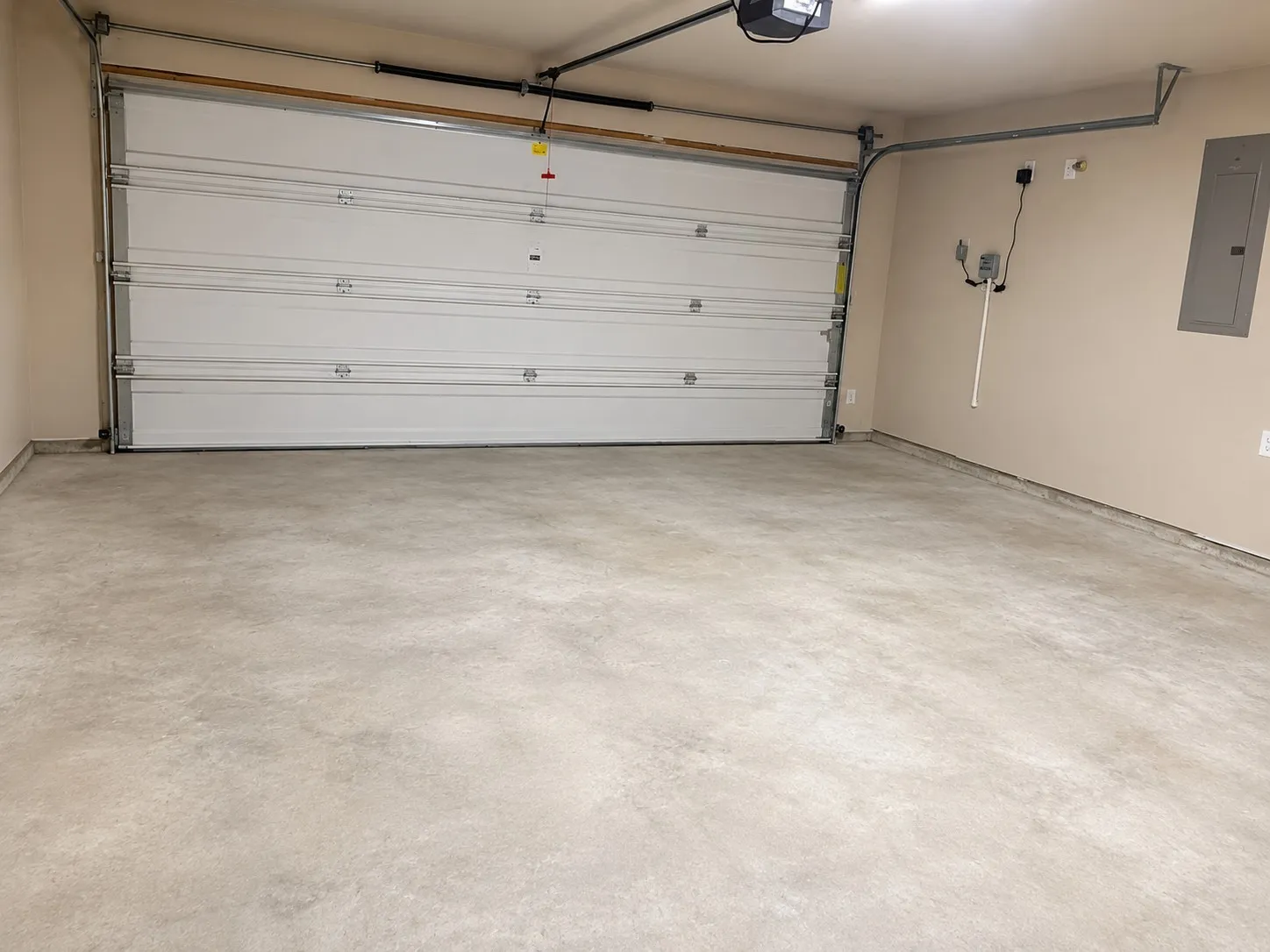 Single Family Residence For Rent in Tarrant County , 4700 Valleyview Drive, Mansfield, Texas 76063, 4 Bedroom, 2 Bathroom, 2 Garage spaces, 1,674 Sqft, built in 2010, mls#21395980, Real Estate Agent in Mansfield, Homes For Rent in Tarrant county, Homes For Rent in Mansfield, Realtor in Mansfield Texas, Real Estate Brokerage Independent Realty Texas, Luminita Cordes Realtor