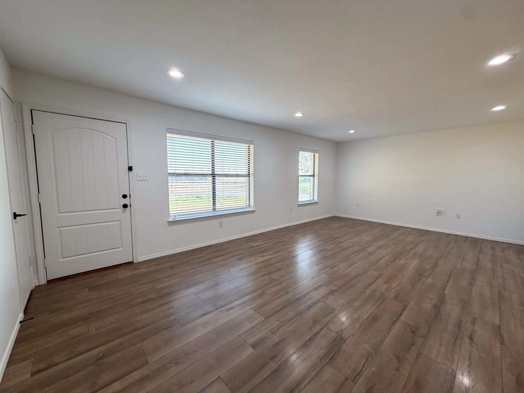 Single Family Residence For Rent in Ellis County , 616 E Avenue E, Midlothian, Texas 76065, 3 Bedroom, 2 Bathroom, Garage spaces, 1,410 Sqft, built in 1989, mls#21399890, Real Estate Agent in Midlothian, Homes For Rent in Ellis county, Homes For Rent in Midlothian, Realtor in Midlothian Texas, Real Estate Brokerage Independent Realty Texas, Luminita Cordes Realtor