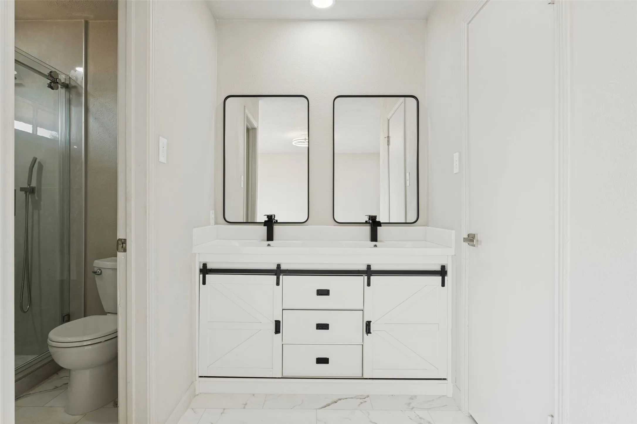 Single Family Residence For Sale in Dallas County , 2205 Phoenix Drive, Garland, Texas 75040, 3 Bedroom, 2 Bathroom, 2 Garage spaces, 1,736 Sqft, built in 1979, mls#21399895, Real Estate Agent in Garland, Homes For Sale in Dallas county, Homes For Sale in Garland, Realtor in Garland Texas, Real Estate Brokerage Independent Realty Texas, Luminita Cordes Realtor