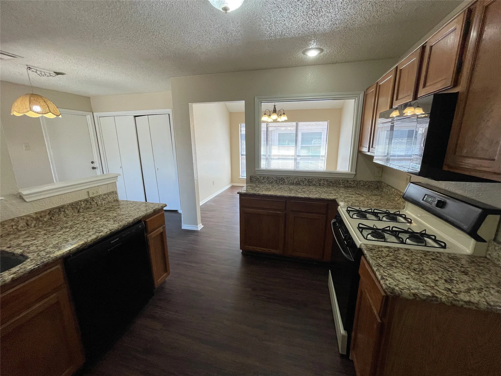 Single Family Residence For Rent in Dallas County , 2310 Windridge Lane, Rowlett, Texas 75088, 3 Bedroom, 2 Bathroom, 2 Garage spaces, 1,604 Sqft, built in 1985, mls#21399919, Real Estate Agent in Rowlett, Homes For Rent in Dallas county, Homes For Rent in Rowlett, Realtor in Rowlett Texas, Real Estate Brokerage Independent Realty Texas, Luminita Cordes Realtor