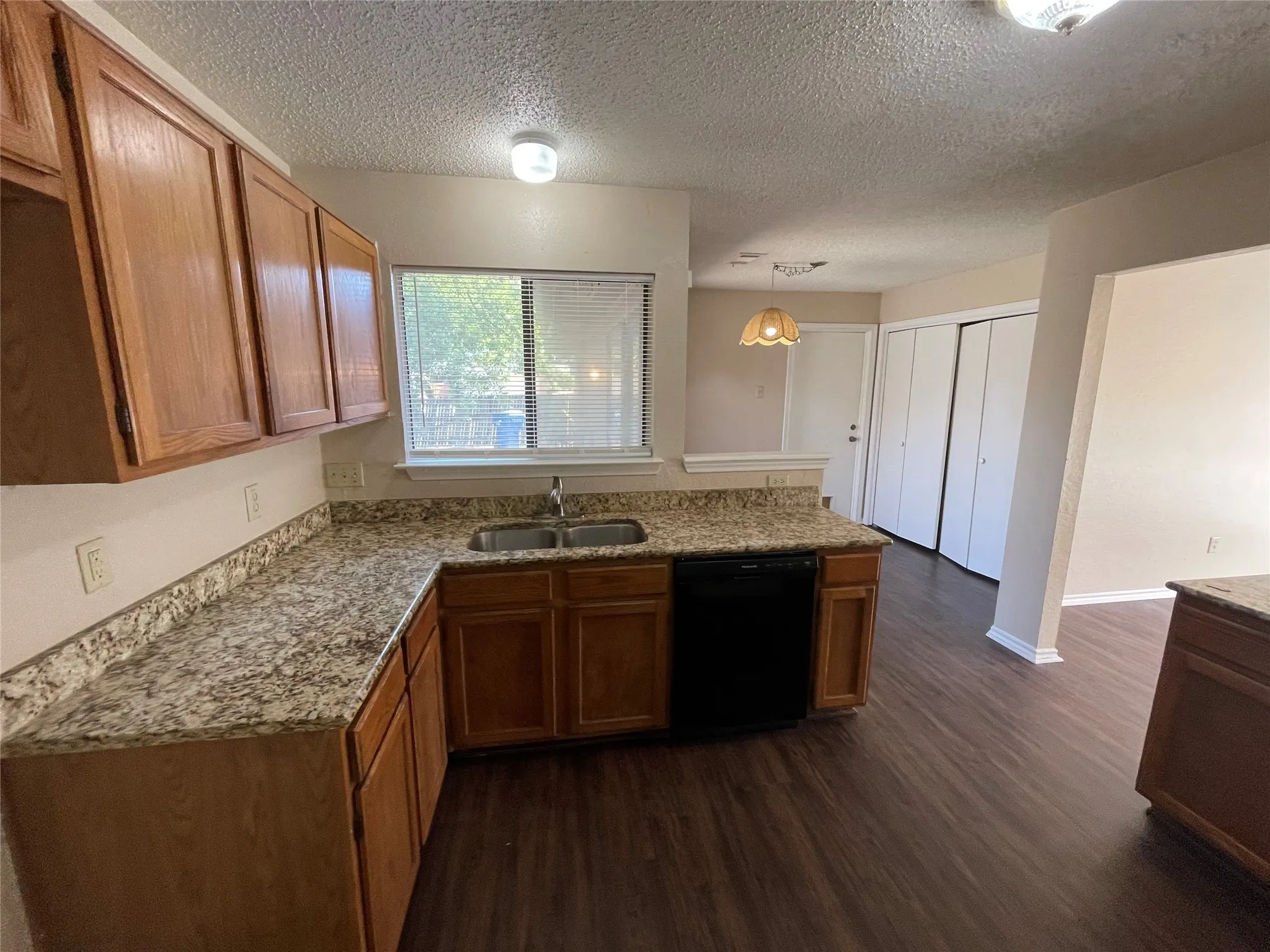 Single Family Residence For Rent in Dallas County , 2310 Windridge Lane, Rowlett, Texas 75088, 3 Bedroom, 2 Bathroom, 2 Garage spaces, 1,604 Sqft, built in 1985, mls#21399919, Real Estate Agent in Rowlett, Homes For Rent in Dallas county, Homes For Rent in Rowlett, Realtor in Rowlett Texas, Real Estate Brokerage Independent Realty Texas, Luminita Cordes Realtor