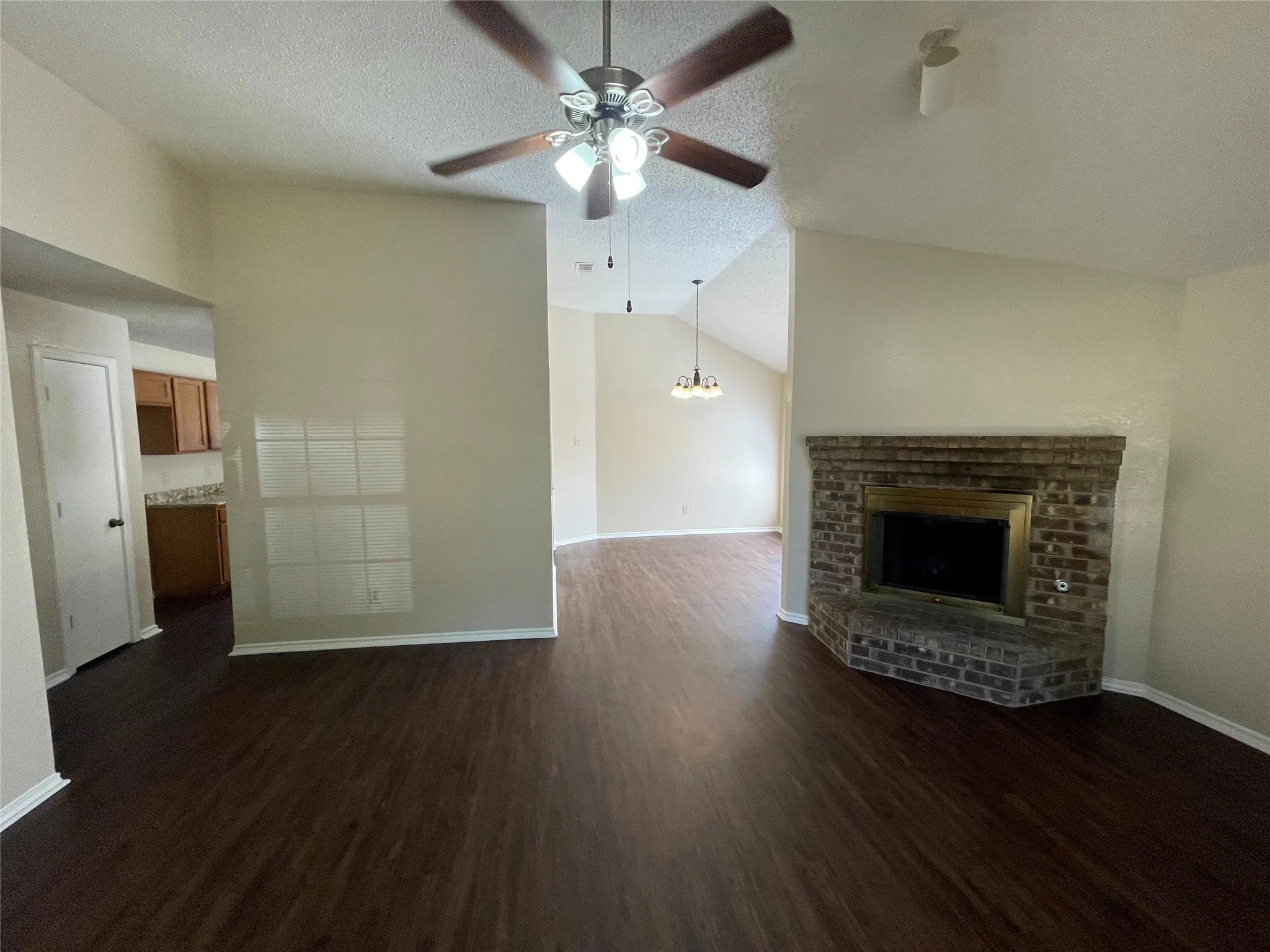 Single Family Residence For Rent in Dallas County , 2310 Windridge Lane, Rowlett, Texas 75088, 3 Bedroom, 2 Bathroom, 2 Garage spaces, 1,604 Sqft, built in 1985, mls#21399919, Real Estate Agent in Rowlett, Homes For Rent in Dallas county, Homes For Rent in Rowlett, Realtor in Rowlett Texas, Real Estate Brokerage Independent Realty Texas, Luminita Cordes Realtor