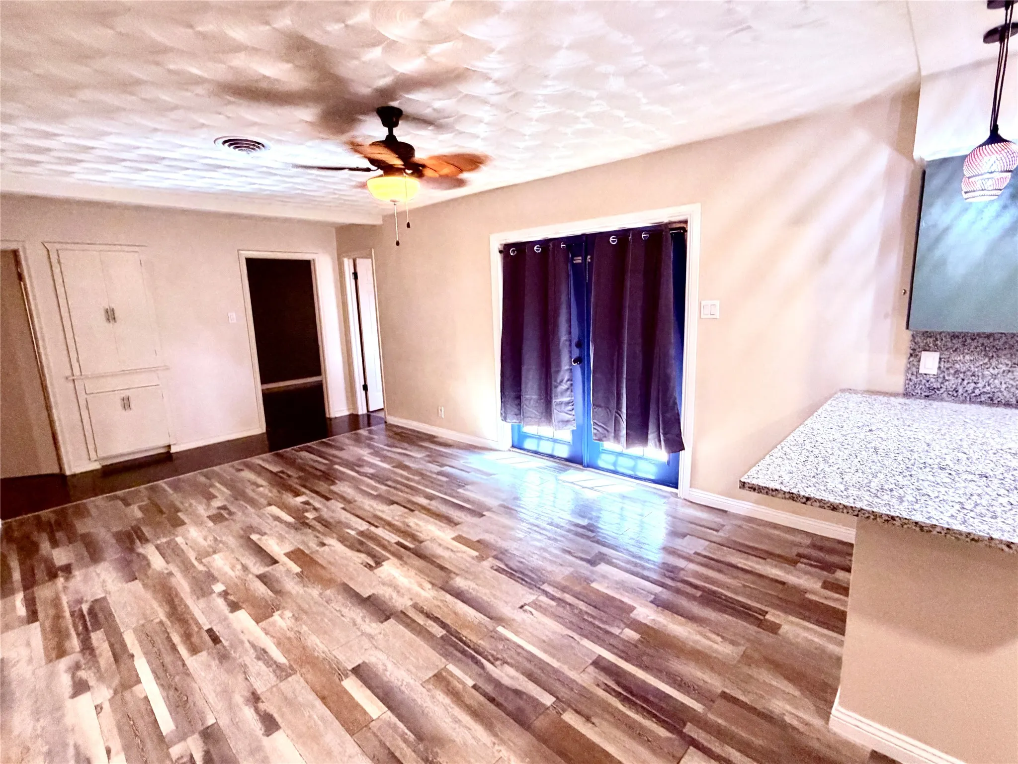 Single Family Residence For Rent in Dallas County , 330 W Orange Street, Duncanville, Texas 75116, 4 Bedroom, 2 Bathroom, Garage spaces, 1,852 Sqft, built in 1960, mls#21399465, Real Estate Agent in Duncanville, Homes For Rent in Dallas county, Homes For Rent in Duncanville, Realtor in Duncanville Texas, Real Estate Brokerage Independent Realty Texas, Luminita Cordes Realtor