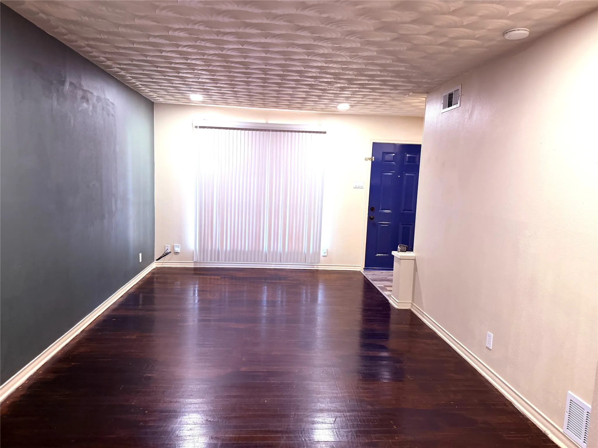 Single Family Residence For Rent in Dallas County , 330 W Orange Street, Duncanville, Texas 75116, 4 Bedroom, 2 Bathroom, Garage spaces, 1,852 Sqft, built in 1960, mls#21399465, Real Estate Agent in Duncanville, Homes For Rent in Dallas county, Homes For Rent in Duncanville, Realtor in Duncanville Texas, Real Estate Brokerage Independent Realty Texas, Luminita Cordes Realtor