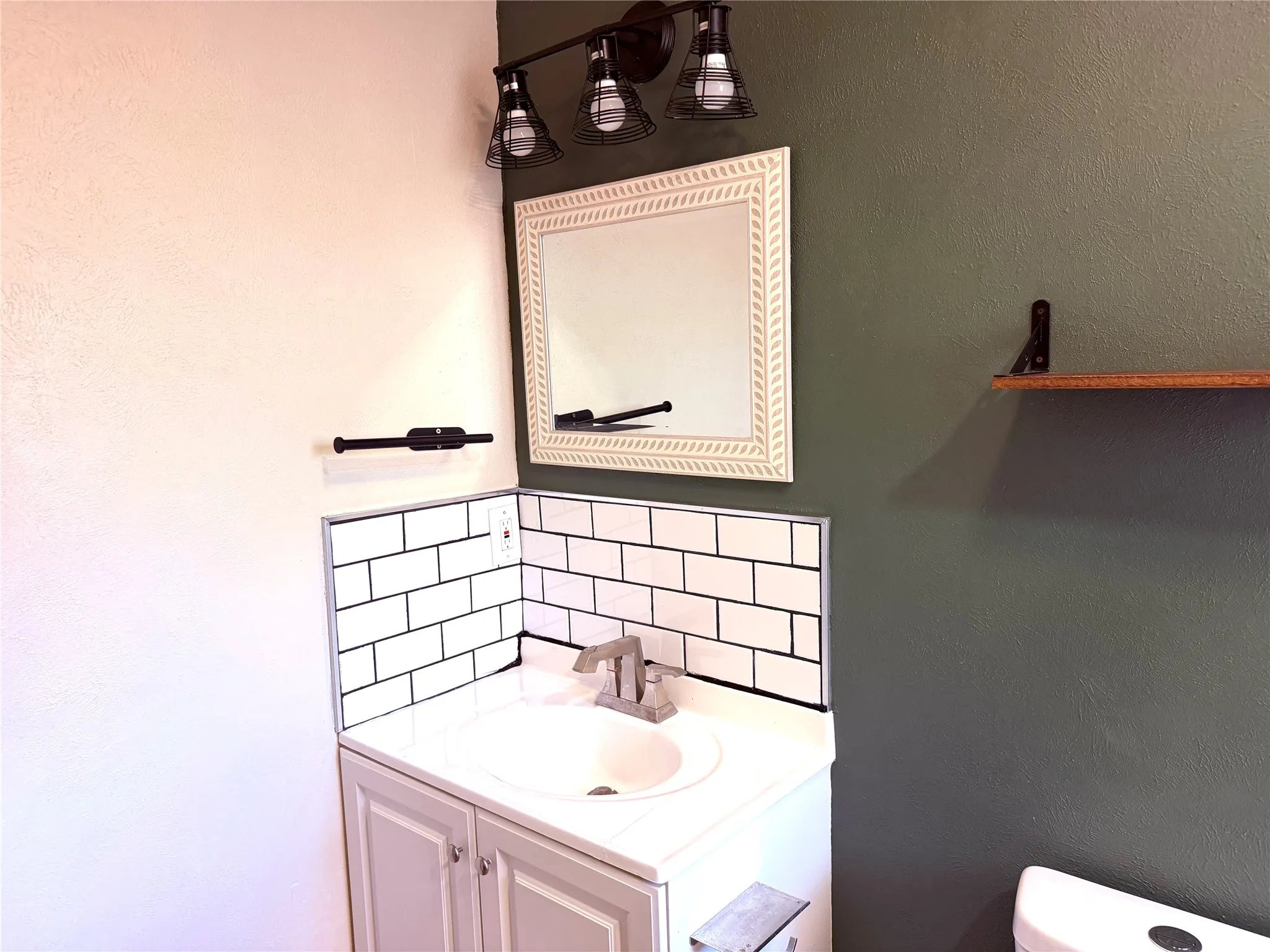 Single Family Residence For Rent in Dallas County , 330 W Orange Street, Duncanville, Texas 75116, 4 Bedroom, 2 Bathroom, Garage spaces, 1,852 Sqft, built in 1960, mls#21399465, Real Estate Agent in Duncanville, Homes For Rent in Dallas county, Homes For Rent in Duncanville, Realtor in Duncanville Texas, Real Estate Brokerage Independent Realty Texas, Luminita Cordes Realtor