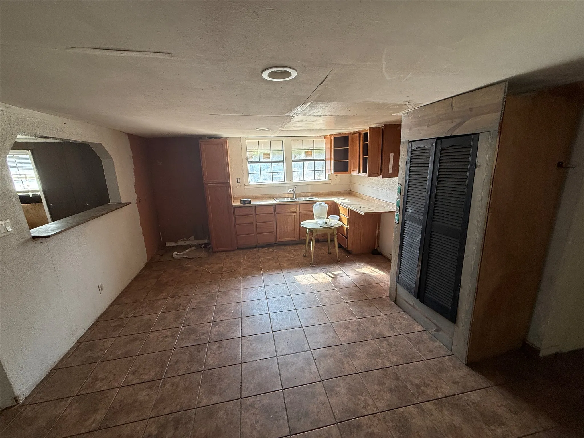 Single Family Residence For Sale in Brown County , 1109 Duke Street, Brownwood, Texas 76801, 4 Bedroom, 1 Bathroom, 1 Garage spaces, 1,971 Sqft, built in 0, mls#21399716, Real Estate Agent in Brownwood, Homes For Sale in Brown county, Homes For Sale in Brownwood, Realtor in Brownwood Texas, Real Estate Brokerage Independent Realty Texas, Luminita Cordes Realtor