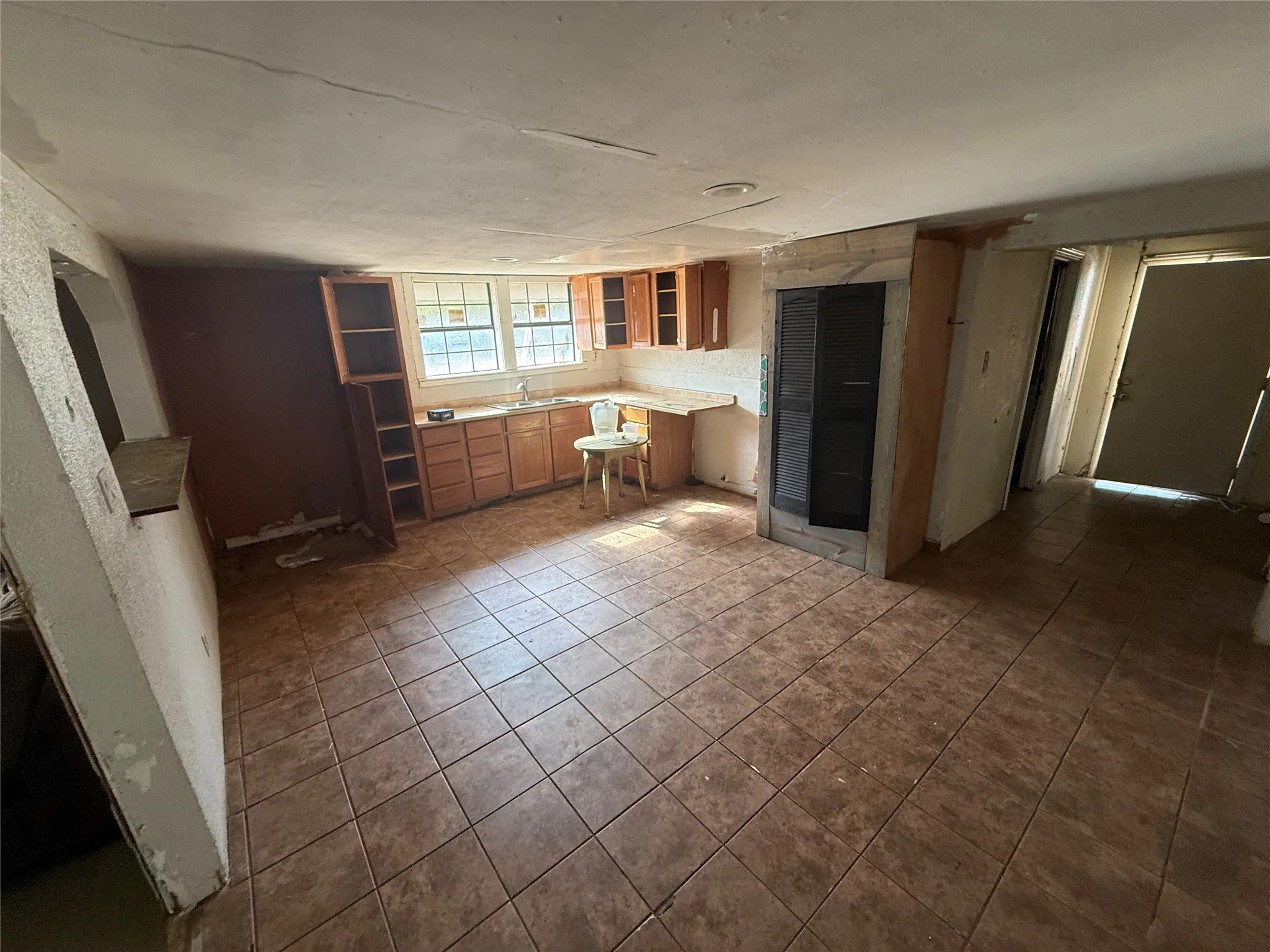 Single Family Residence For Sale in Brown County , 1109 Duke Street, Brownwood, Texas 76801, 4 Bedroom, 1 Bathroom, 1 Garage spaces, 1,971 Sqft, built in 0, mls#21399716, Real Estate Agent in Brownwood, Homes For Sale in Brown county, Homes For Sale in Brownwood, Realtor in Brownwood Texas, Real Estate Brokerage Independent Realty Texas, Luminita Cordes Realtor