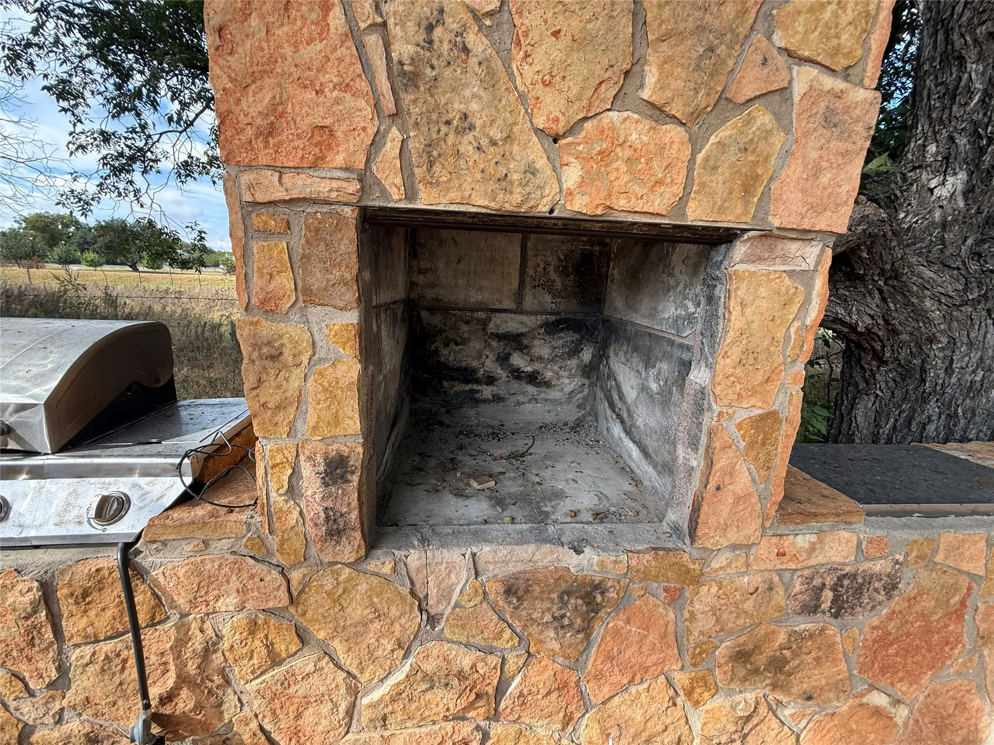 Single Family Residence For Sale in Brown County , 1109 Duke Street, Brownwood, Texas 76801, 4 Bedroom, 1 Bathroom, 1 Garage spaces, 1,971 Sqft, built in 0, mls#21399716, Real Estate Agent in Brownwood, Homes For Sale in Brown county, Homes For Sale in Brownwood, Realtor in Brownwood Texas, Real Estate Brokerage Independent Realty Texas, Luminita Cordes Realtor