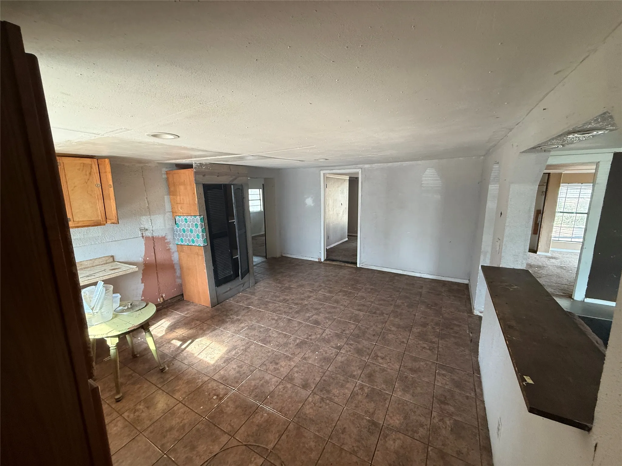 Single Family Residence For Sale in Brown County , 1109 Duke Street, Brownwood, Texas 76801, 4 Bedroom, 1 Bathroom, 1 Garage spaces, 1,971 Sqft, built in 0, mls#21399716, Real Estate Agent in Brownwood, Homes For Sale in Brown county, Homes For Sale in Brownwood, Realtor in Brownwood Texas, Real Estate Brokerage Independent Realty Texas, Luminita Cordes Realtor
