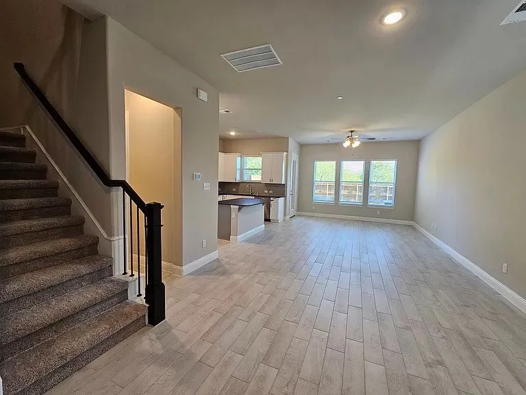 Townhouse For Rent in Denton County , 549 Hutchinson Lane, Lewisville, Texas 75077, 3 Bedroom, 3 Bathroom, 2 Garage spaces, 1,920 Sqft, built in 2022, mls#21399924, Real Estate Agent in Lewisville, Homes For Rent in Denton county, Homes For Rent in Lewisville, Realtor in Lewisville Texas, Real Estate Brokerage Independent Realty Texas, Luminita Cordes Realtor