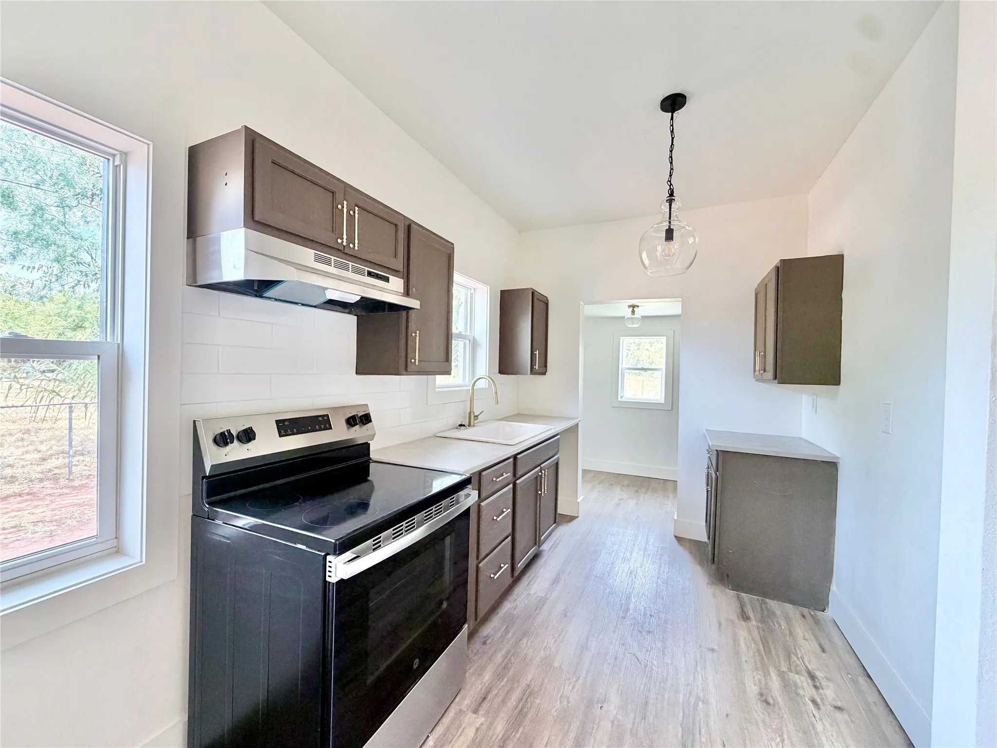 Single Family Residence For Sale in Taylor County , 525 Miller Street, Abilene, Texas 79605, 2 Bedroom, 1 Bathroom, Garage spaces, 948 Sqft, built in 1927, mls#21393302, Real Estate Agent in Abilene, Homes For Sale in Taylor county, Homes For Sale in Abilene, Realtor in Abilene Texas, Real Estate Brokerage Independent Realty Texas, Luminita Cordes Realtor