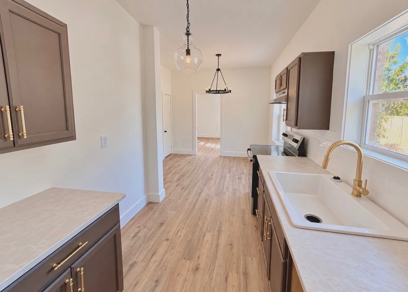 Single Family Residence For Sale in Taylor County , 525 Miller Street, Abilene, Texas 79605, 2 Bedroom, 1 Bathroom, Garage spaces, 948 Sqft, built in 1927, mls#21393302, Real Estate Agent in Abilene, Homes For Sale in Taylor county, Homes For Sale in Abilene, Realtor in Abilene Texas, Real Estate Brokerage Independent Realty Texas, Luminita Cordes Realtor