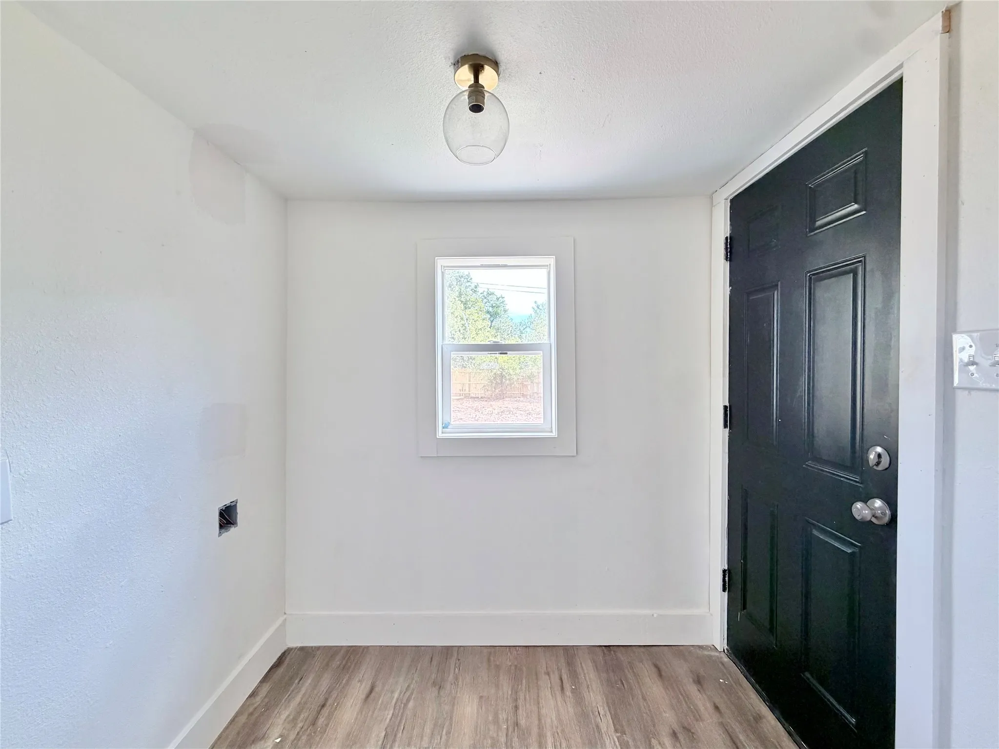 Single Family Residence For Sale in Taylor County , 525 Miller Street, Abilene, Texas 79605, 2 Bedroom, 1 Bathroom, Garage spaces, 948 Sqft, built in 1927, mls#21393302, Real Estate Agent in Abilene, Homes For Sale in Taylor county, Homes For Sale in Abilene, Realtor in Abilene Texas, Real Estate Brokerage Independent Realty Texas, Luminita Cordes Realtor