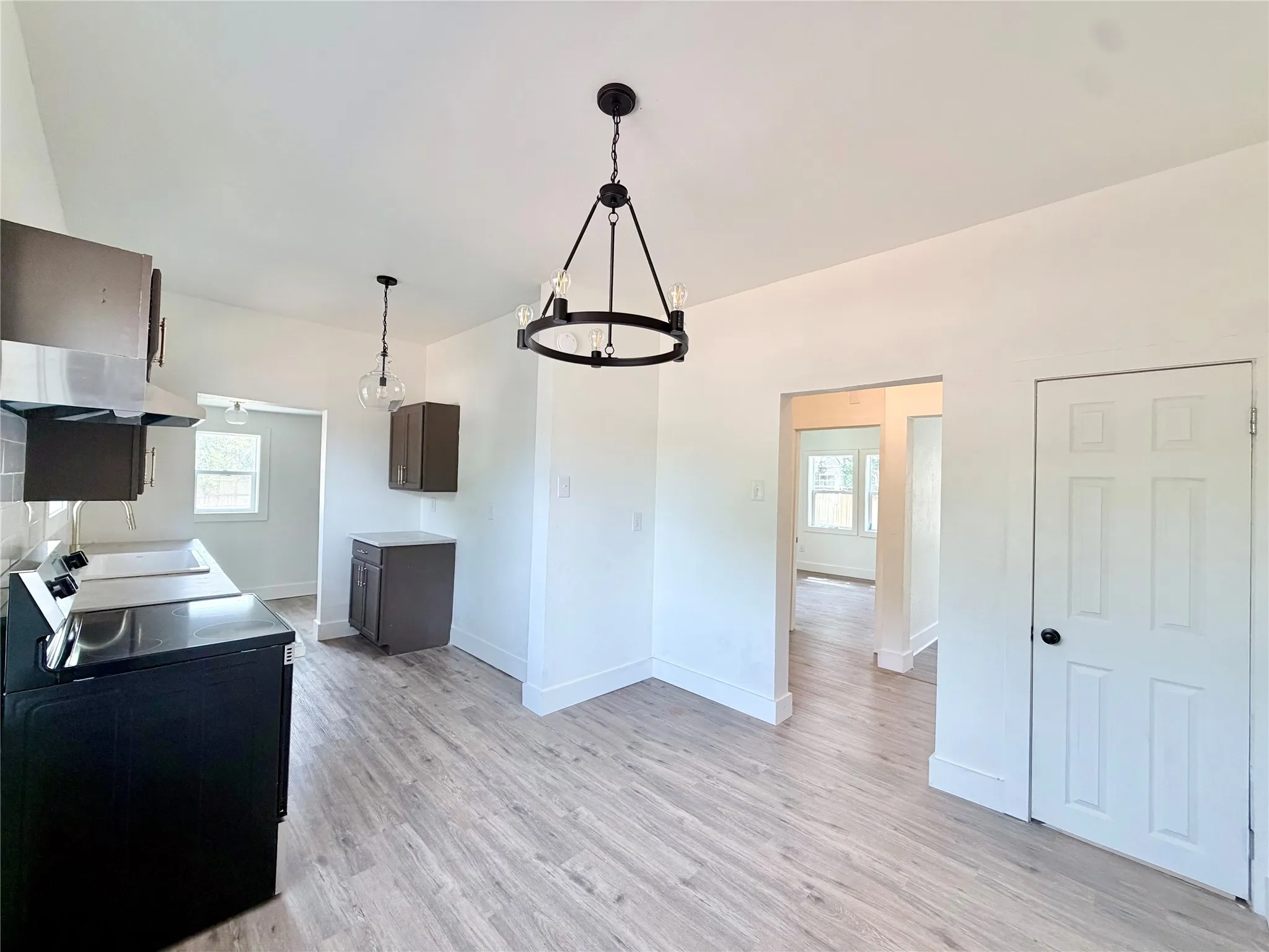 Single Family Residence For Sale in Taylor County , 525 Miller Street, Abilene, Texas 79605, 2 Bedroom, 1 Bathroom, Garage spaces, 948 Sqft, built in 1927, mls#21393302, Real Estate Agent in Abilene, Homes For Sale in Taylor county, Homes For Sale in Abilene, Realtor in Abilene Texas, Real Estate Brokerage Independent Realty Texas, Luminita Cordes Realtor