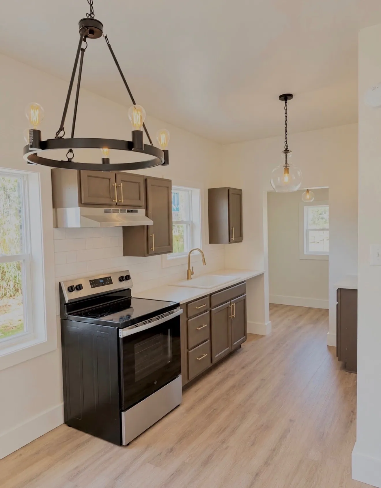 Single Family Residence For Sale in Taylor County , 525 Miller Street, Abilene, Texas 79605, 2 Bedroom, 1 Bathroom, Garage spaces, 948 Sqft, built in 1927, mls#21393302, Real Estate Agent in Abilene, Homes For Sale in Taylor county, Homes For Sale in Abilene, Realtor in Abilene Texas, Real Estate Brokerage Independent Realty Texas, Luminita Cordes Realtor