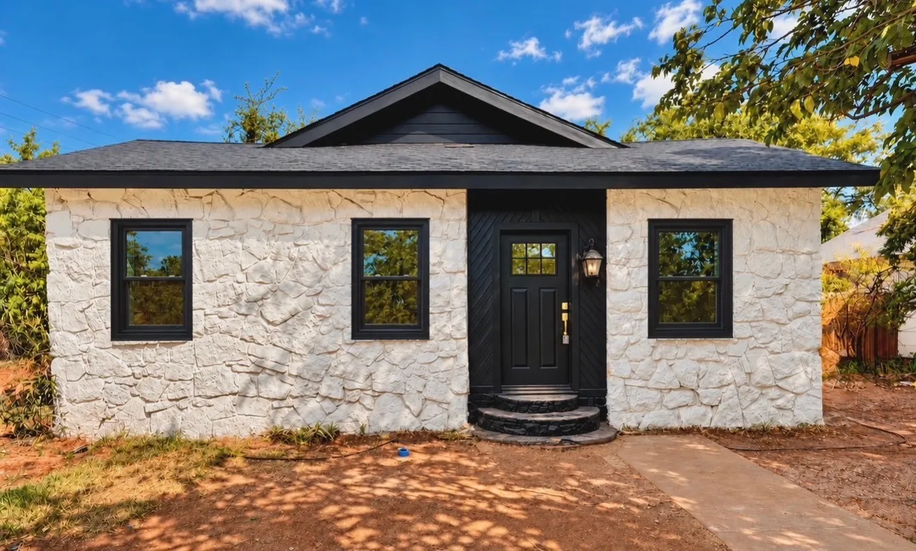 Single Family Residence For Sale in Taylor County , 525 Miller Street, Abilene, Texas 79605, 2 Bedroom, 1 Bathroom, Garage spaces, 948 Sqft, built in 1927, mls#21393302, Real Estate Agent in Abilene, Homes For Sale in Taylor county, Homes For Sale in Abilene, Realtor in Abilene Texas, Real Estate Brokerage Independent Realty Texas, Luminita Cordes Realtor