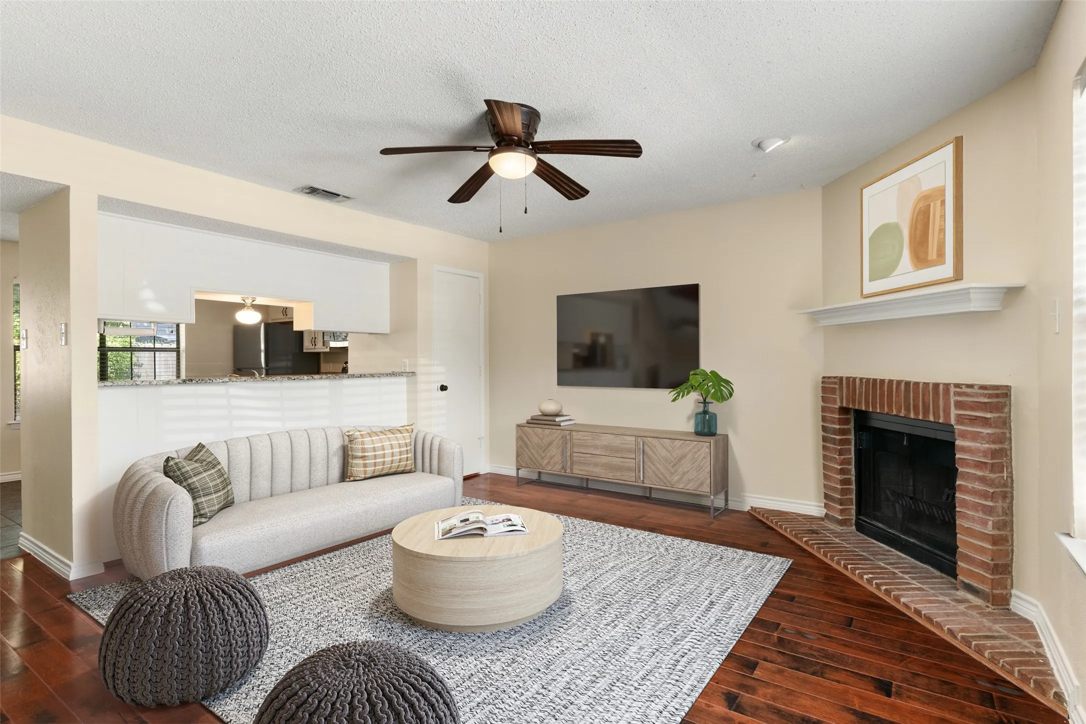 Condominium For Sale in Denton County , 716 W Mulberry Street 1C, Denton, Texas 76201, 2 Bedroom, 3 Bathroom, Garage spaces, 1,130 Sqft, built in 1984, mls#21398912, Real Estate Agent in Denton, Homes For Sale in Denton county, Homes For Sale in Denton, Realtor in Denton Texas, Real Estate Brokerage Independent Realty Texas, Luminita Cordes Realtor