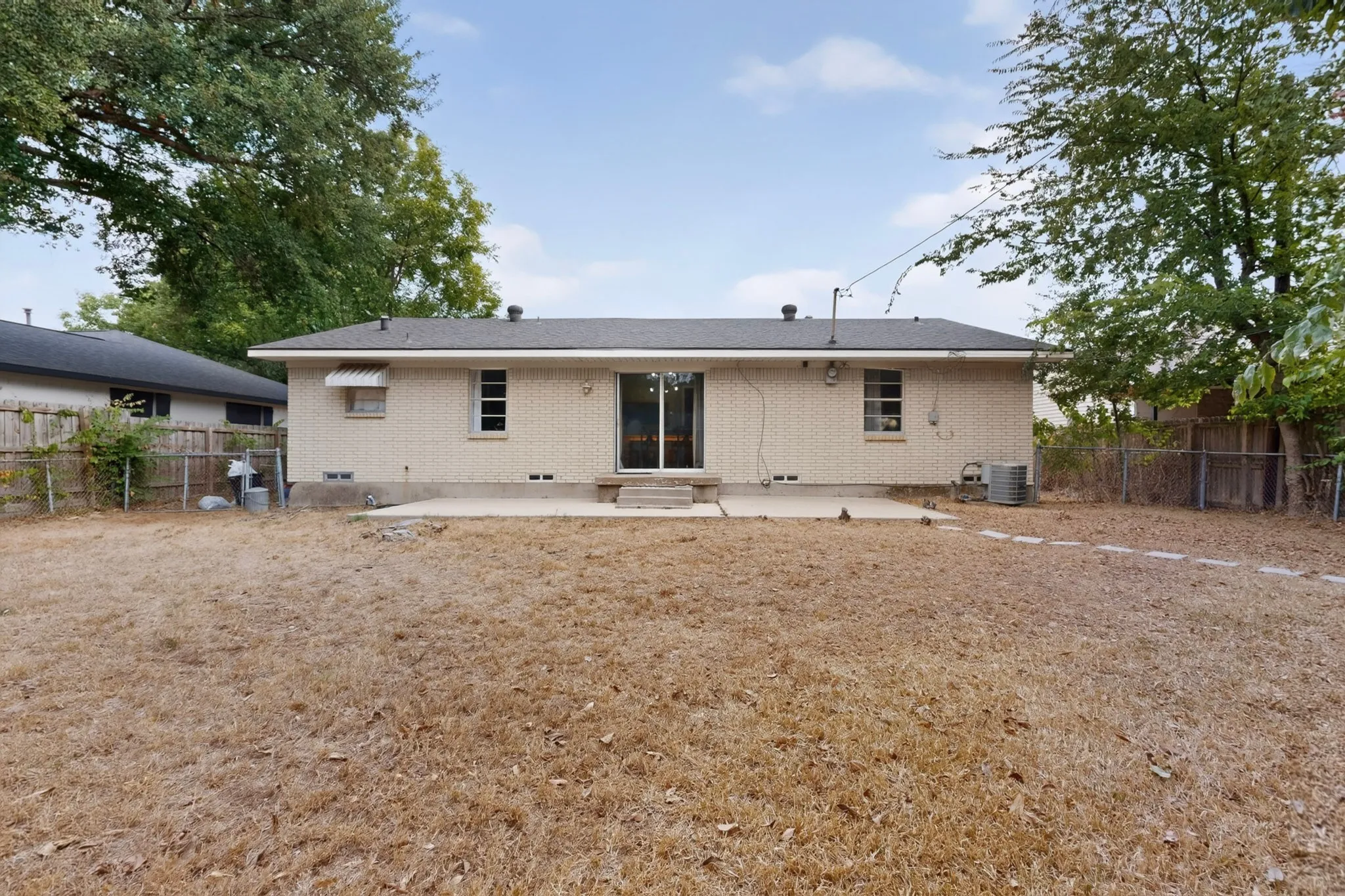 Single Family Residence For Sale in Kaufman County , 873 Beverly Drive, Terrell, Texas 75160, 3 Bedroom, 2 Bathroom, Garage spaces, 1,723 Sqft, built in 1966, mls#21399928, Real Estate Agent in Terrell, Homes For Sale in Kaufman county, Homes For Sale in Terrell, Realtor in Terrell Texas, Real Estate Brokerage Independent Realty Texas, Luminita Cordes Realtor