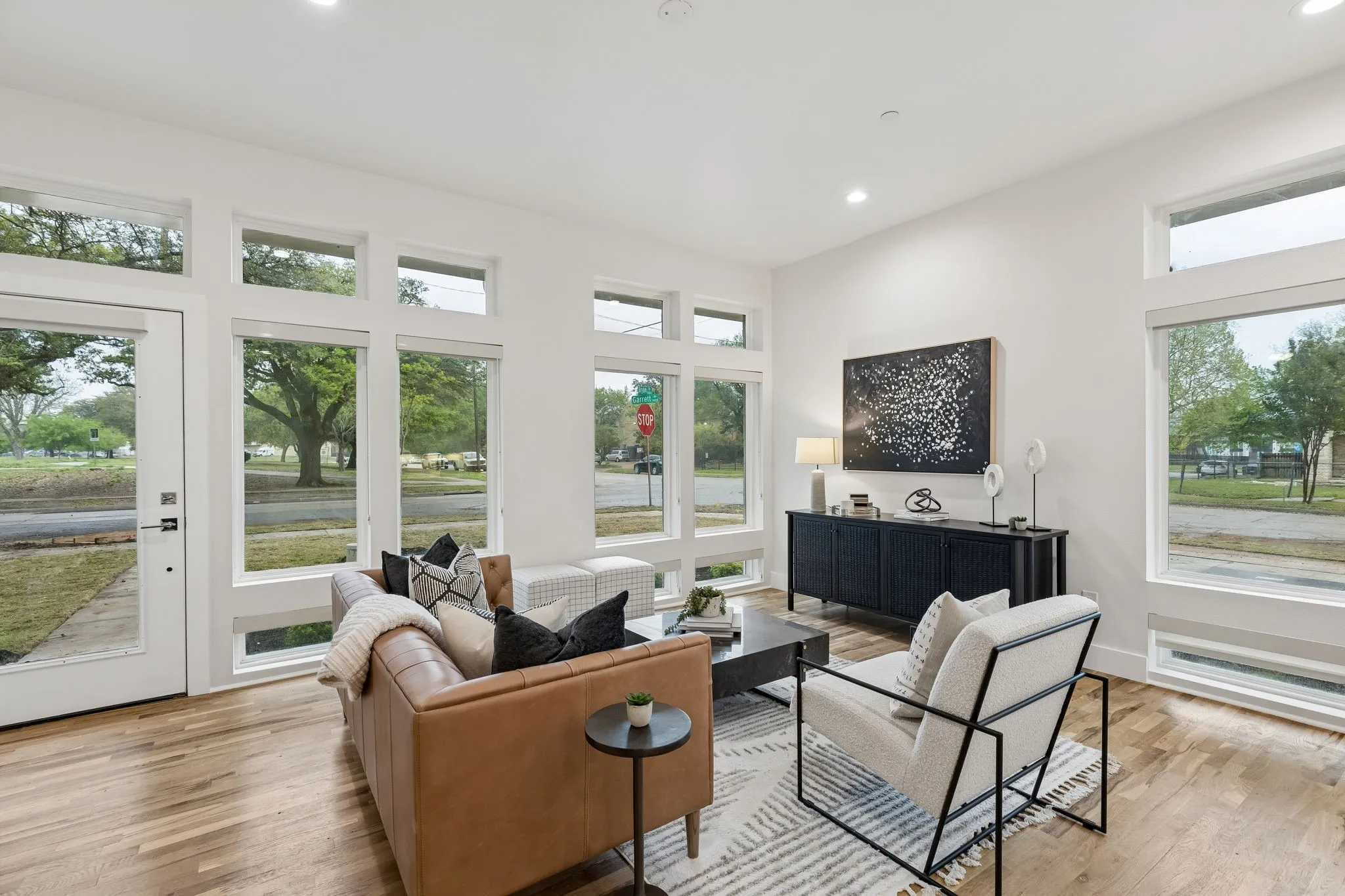 Apartment For Rent in Dallas County , 5021 Bryan Street, Dallas, Texas 75206, 1 Bedroom, 1 Bathroom, Garage spaces, 843 Sqft, built in 2026, mls#21384236, Real Estate Agent in Dallas, Homes For Rent in Dallas county, Homes For Rent in Dallas, Realtor in Dallas Texas, Real Estate Brokerage Independent Realty Texas, Luminita Cordes Realtor