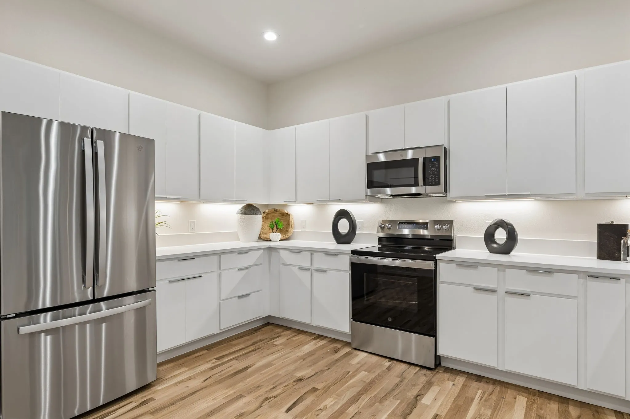 Apartment For Rent in Dallas County , 5021 Bryan Street, Dallas, Texas 75206, 1 Bedroom, 1 Bathroom, Garage spaces, 843 Sqft, built in 2026, mls#21384236, Real Estate Agent in Dallas, Homes For Rent in Dallas county, Homes For Rent in Dallas, Realtor in Dallas Texas, Real Estate Brokerage Independent Realty Texas, Luminita Cordes Realtor